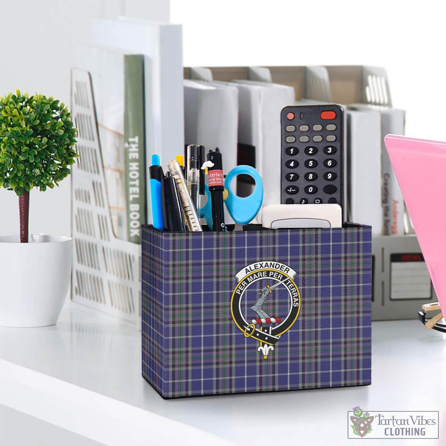 Tartan Vibes Clothing Alexander of Menstry Tartan Pen Holder with Family Crest