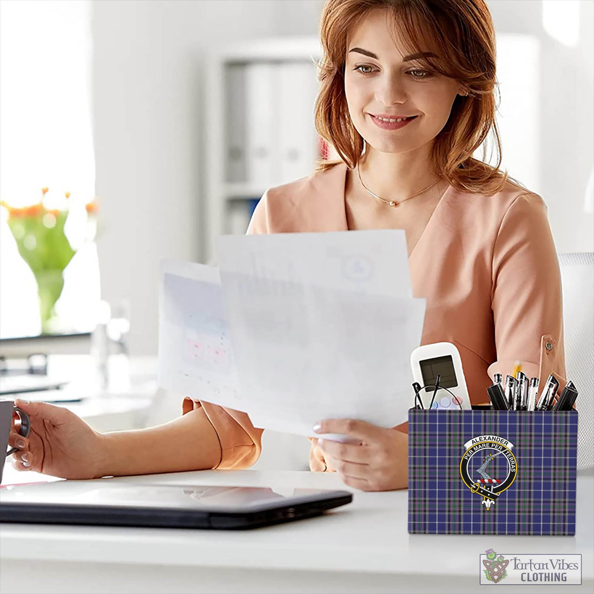 Tartan Vibes Clothing Alexander of Menstry Tartan Pen Holder with Family Crest