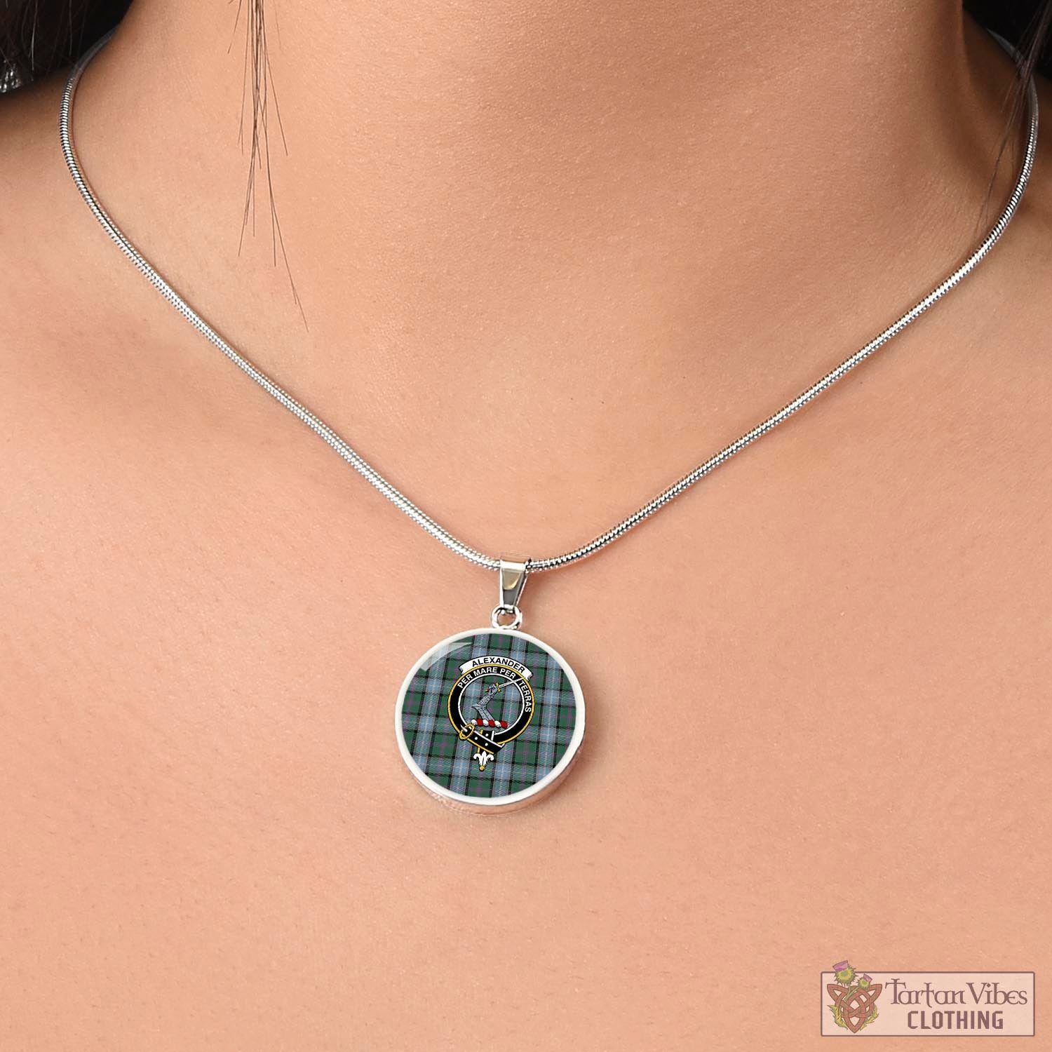 Tartan Vibes Clothing Alexander of Menstry Hunting Tartan Circle Necklace with Family Crest