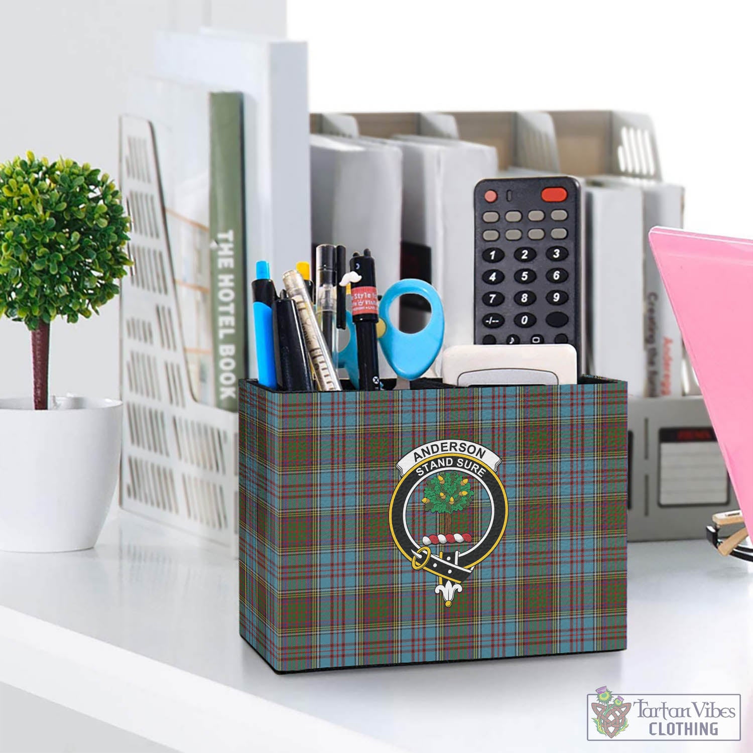 Tartan Vibes Clothing Anderson Tartan Pen Holder with Family Crest