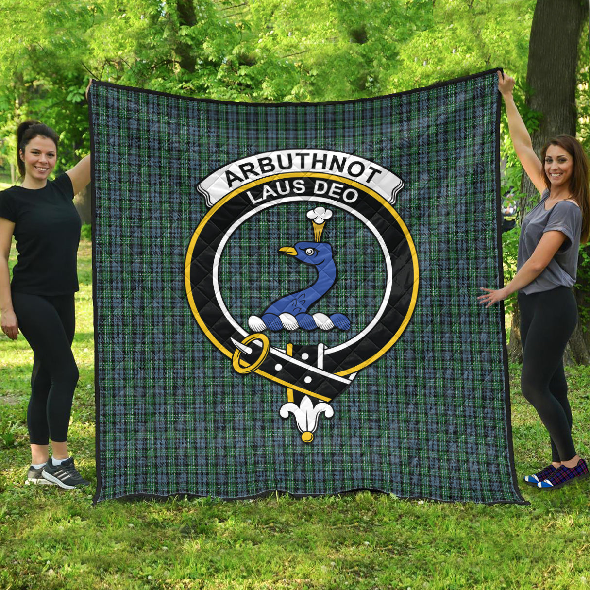 Arbuthnot Tartan Quilt with Family Crest - Tartanvibesclothing