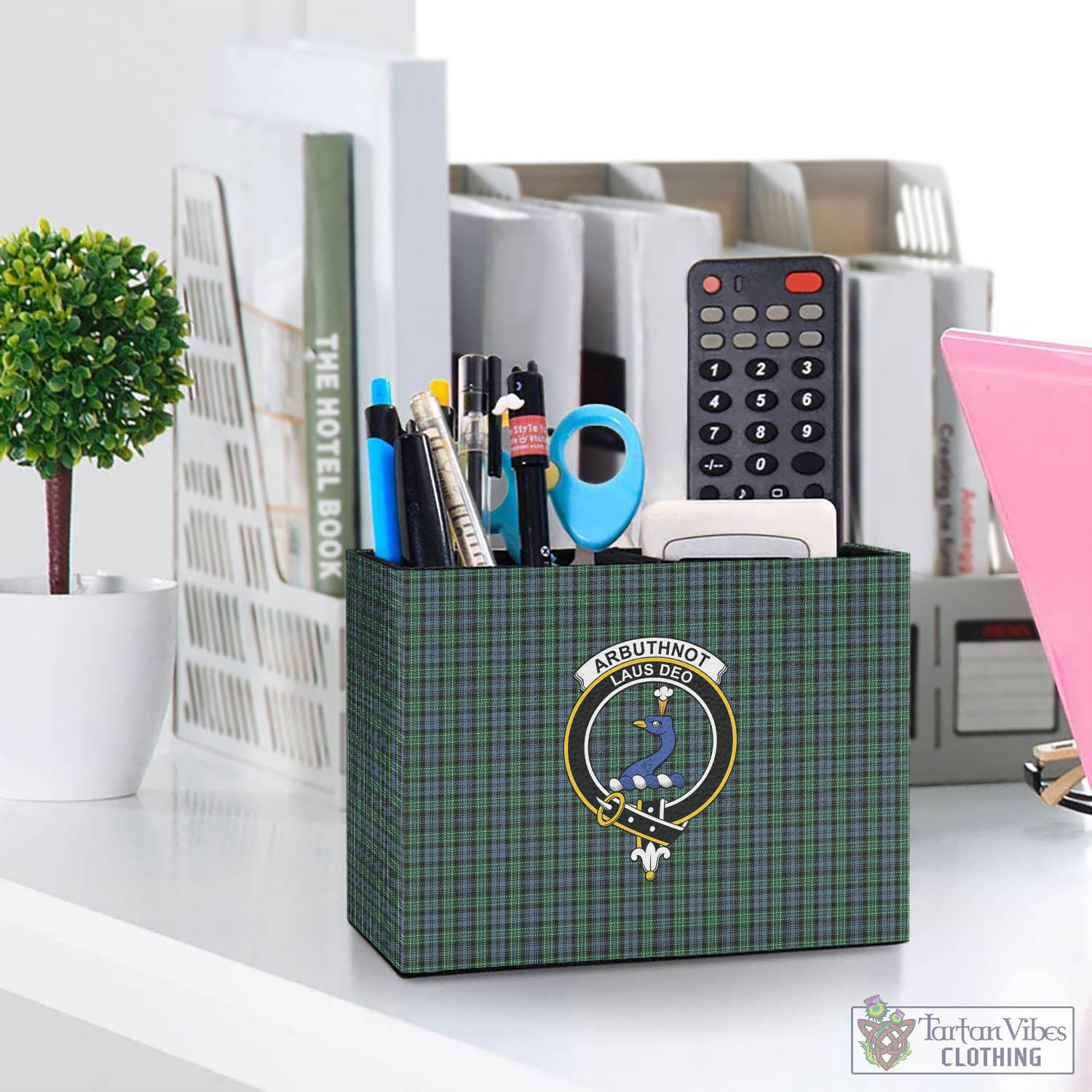 Tartan Vibes Clothing Arbuthnot Tartan Pen Holder with Family Crest