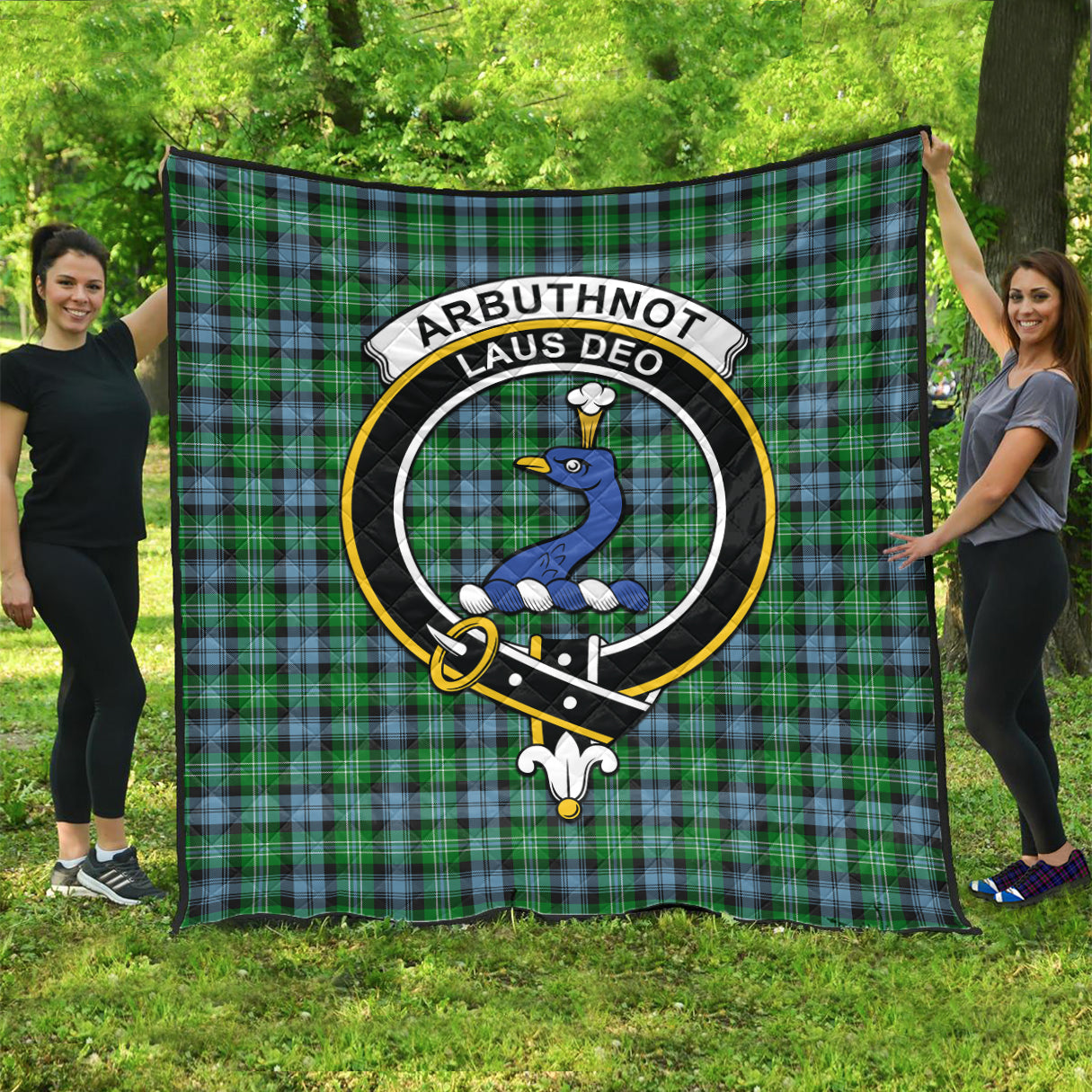 Arbuthnot Ancient Tartan Quilt with Family Crest - Tartanvibesclothing