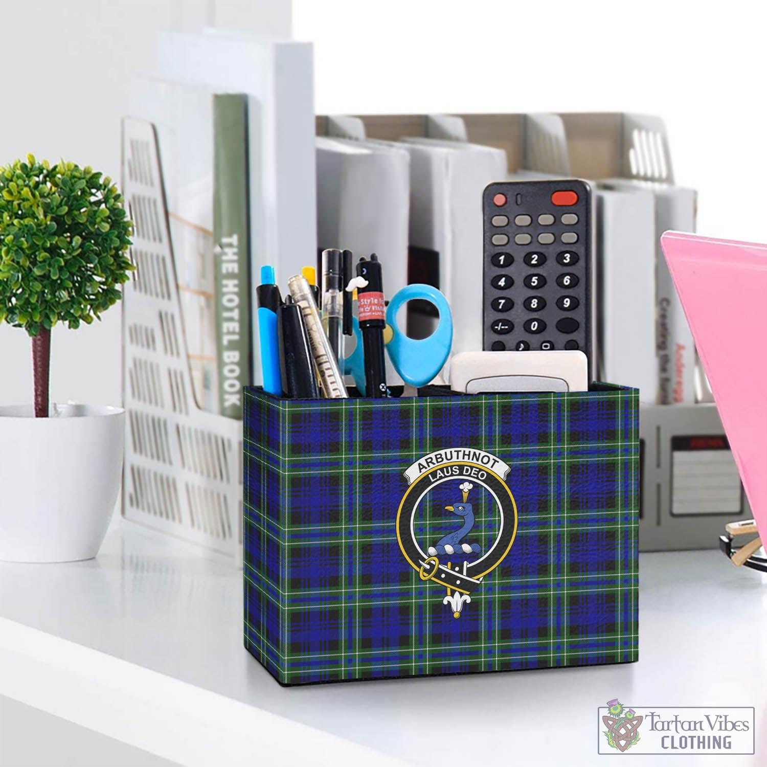 Tartan Vibes Clothing Arbuthnot Modern Tartan Pen Holder with Family Crest