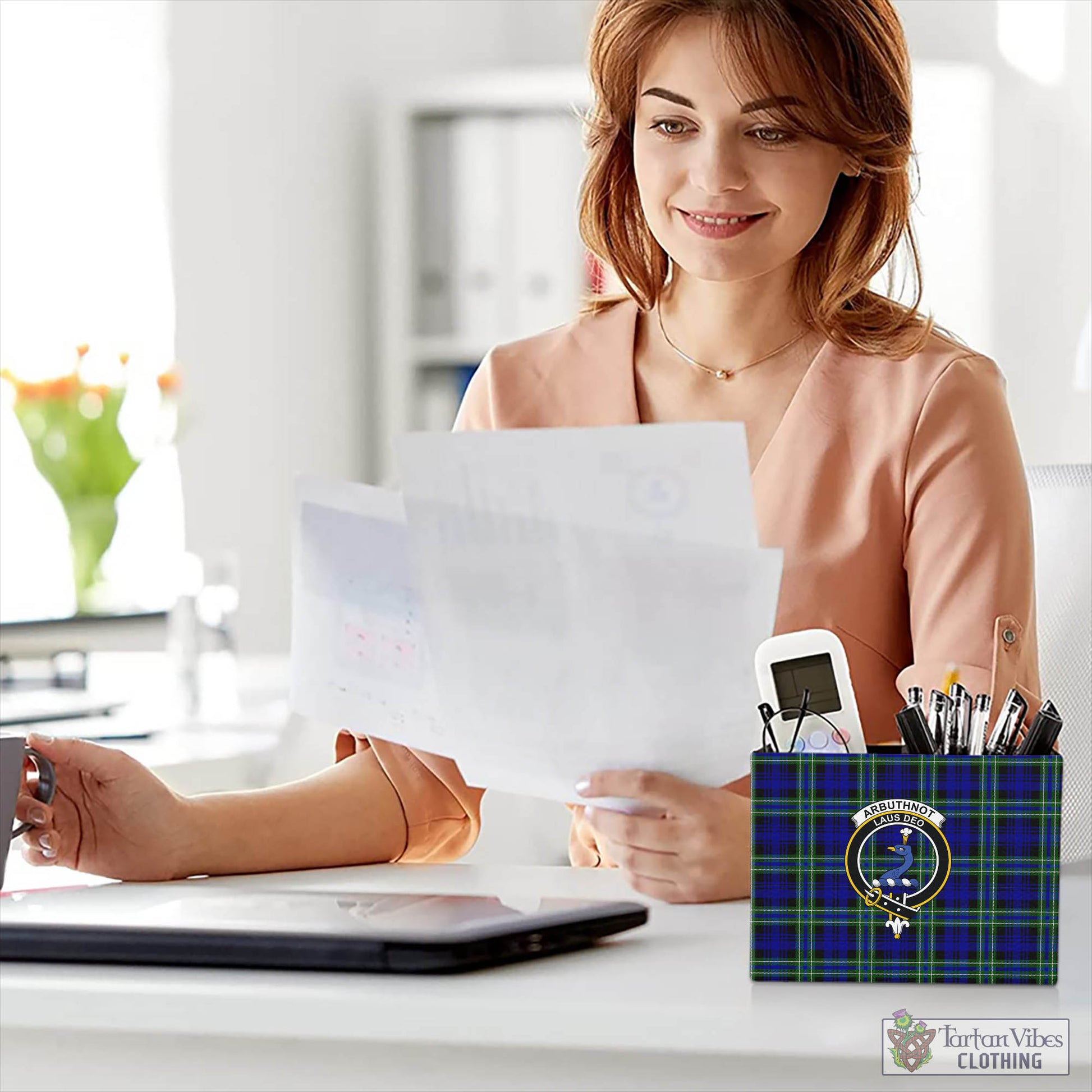 Tartan Vibes Clothing Arbuthnot Modern Tartan Pen Holder with Family Crest