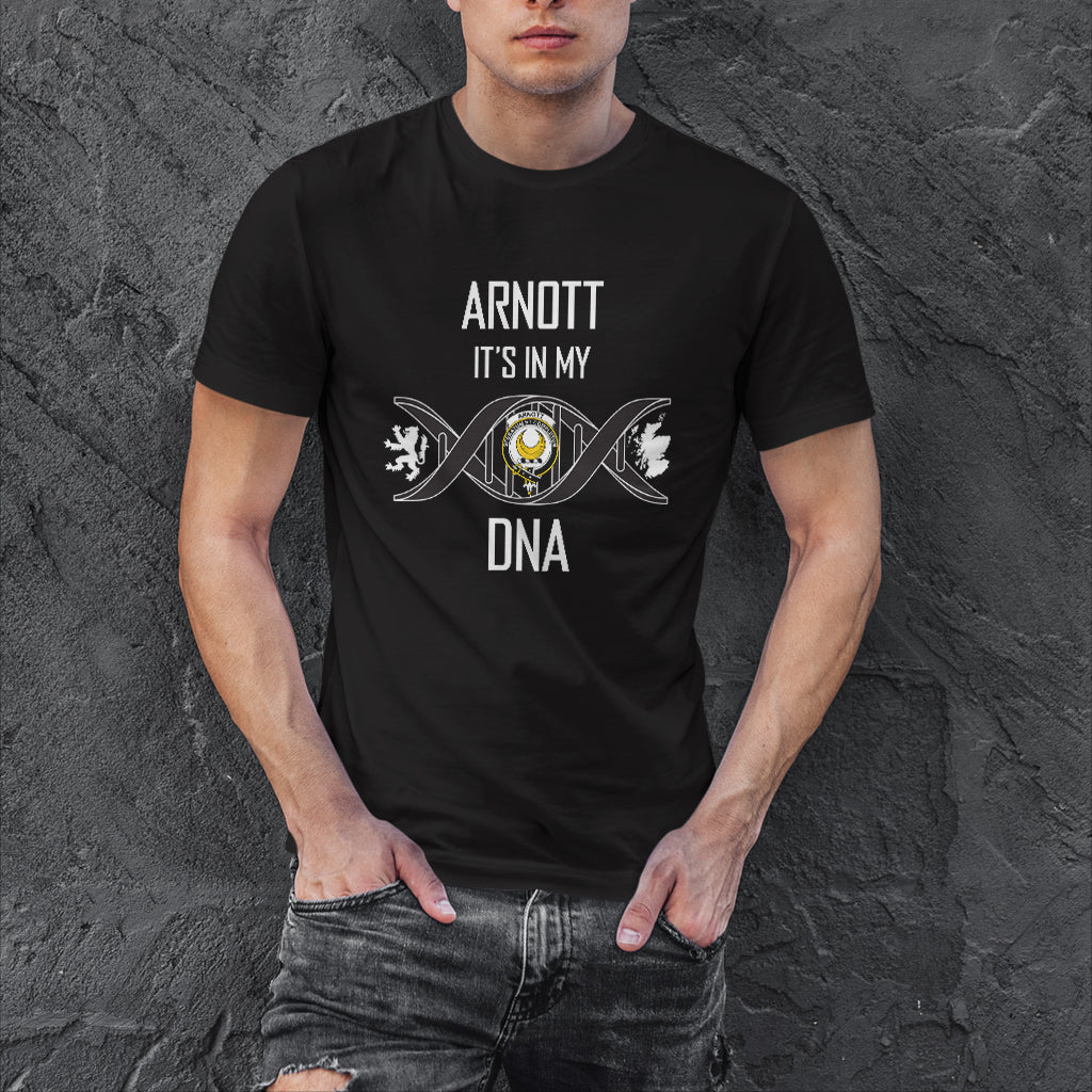 Arnott Family Crest DNA In Me Mens T Shirt Black - Tartanvibesclothing