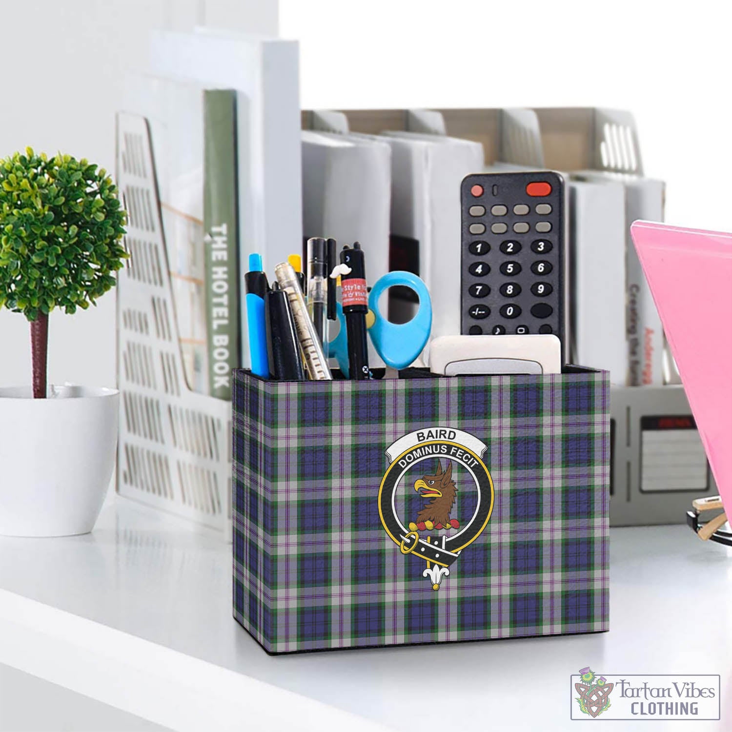 Tartan Vibes Clothing Baird Dress Tartan Pen Holder with Family Crest