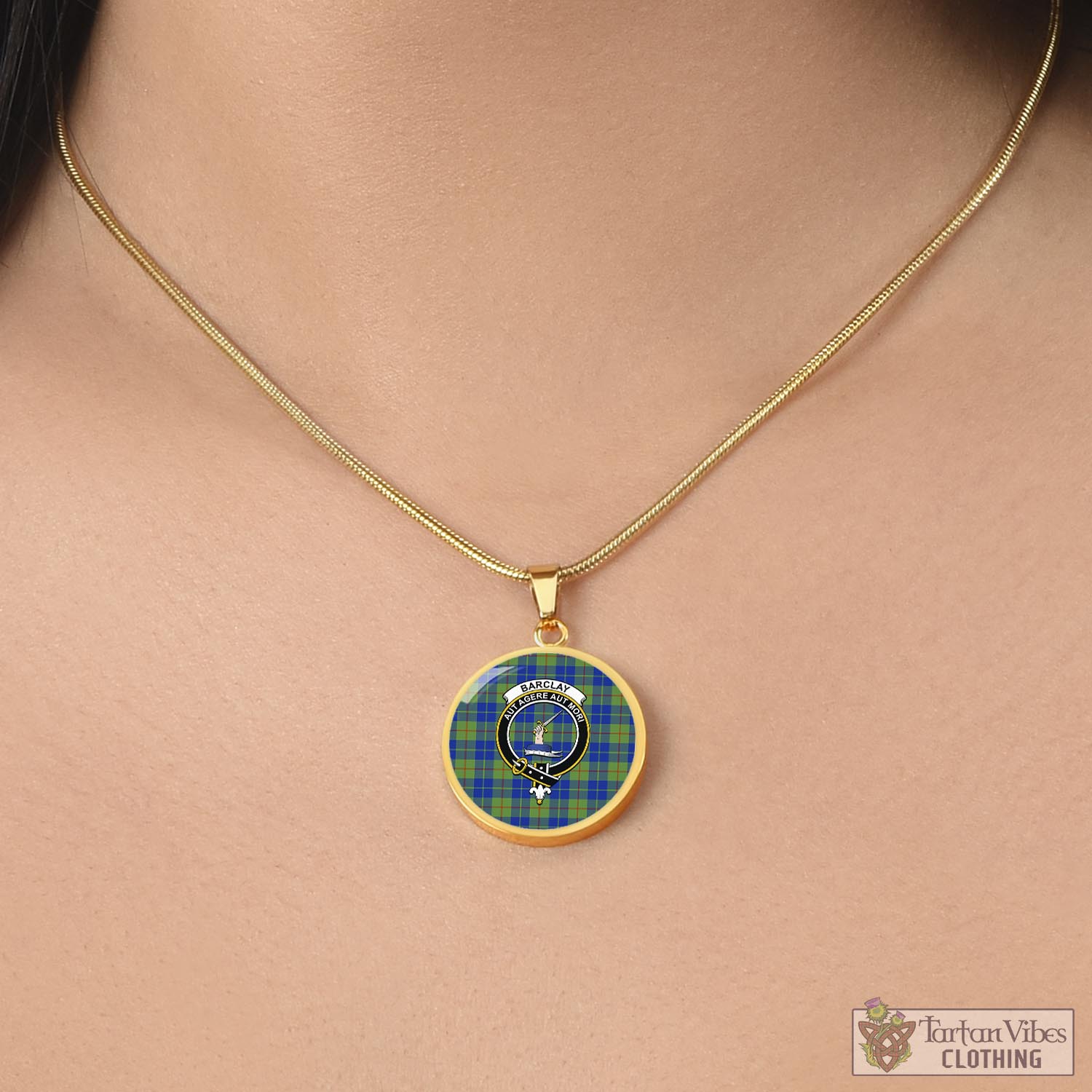 Tartan Vibes Clothing Barclay Hunting Ancient Tartan Circle Necklace with Family Crest