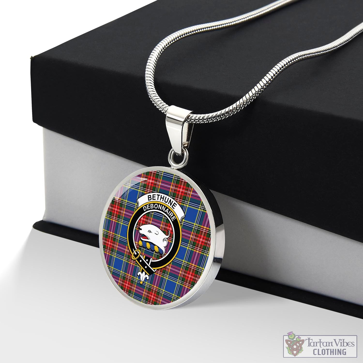 Tartan Vibes Clothing Bethune Tartan Circle Necklace with Family Crest