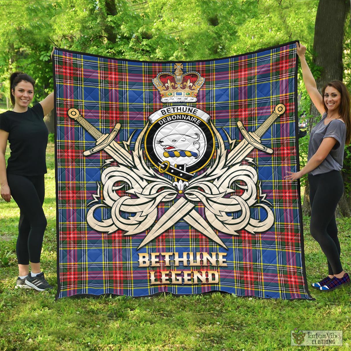 Tartan Vibes Clothing Bethune Tartan Quilt with Clan Crest and the Golden Sword of Courageous Legacy