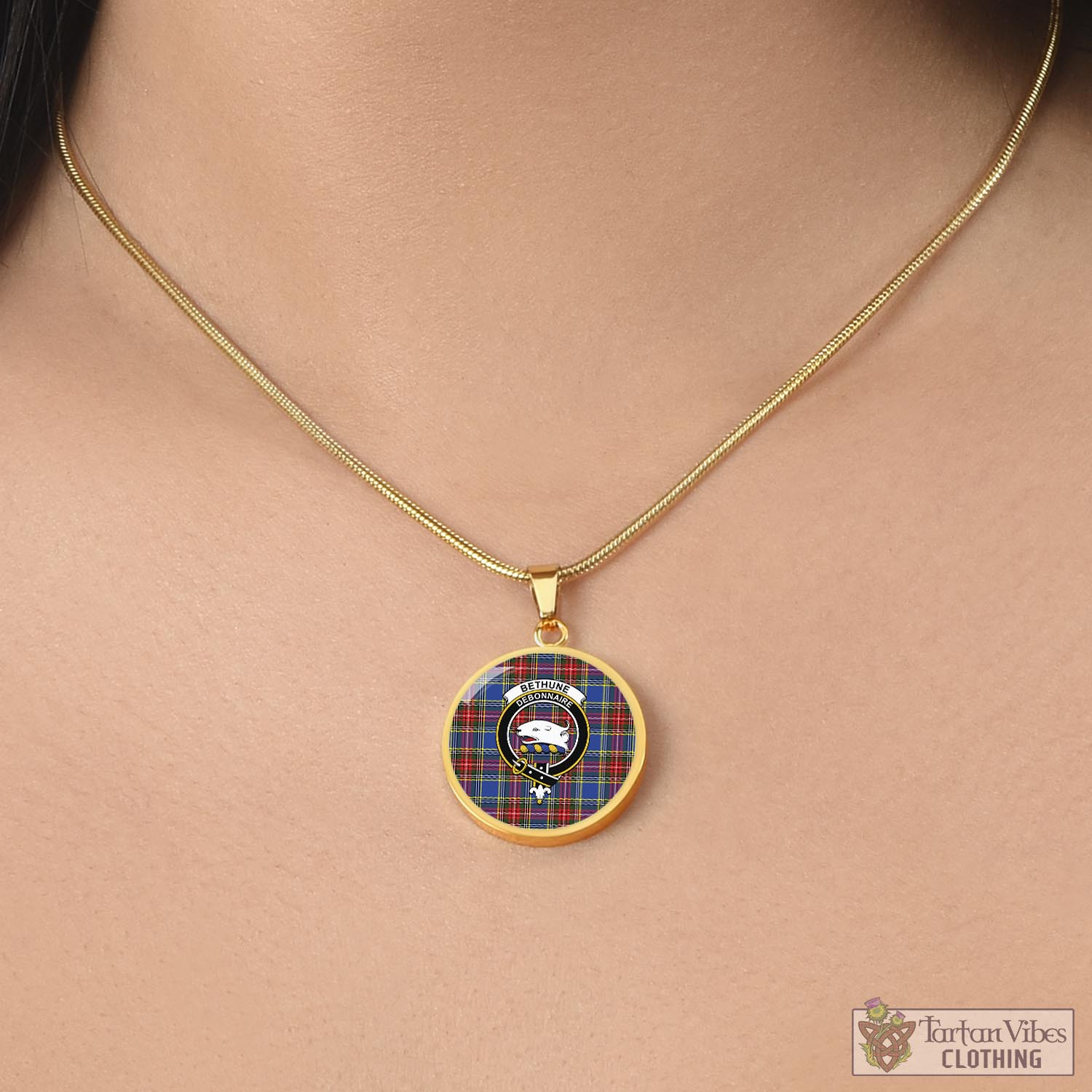 Tartan Vibes Clothing Bethune Tartan Circle Necklace with Family Crest