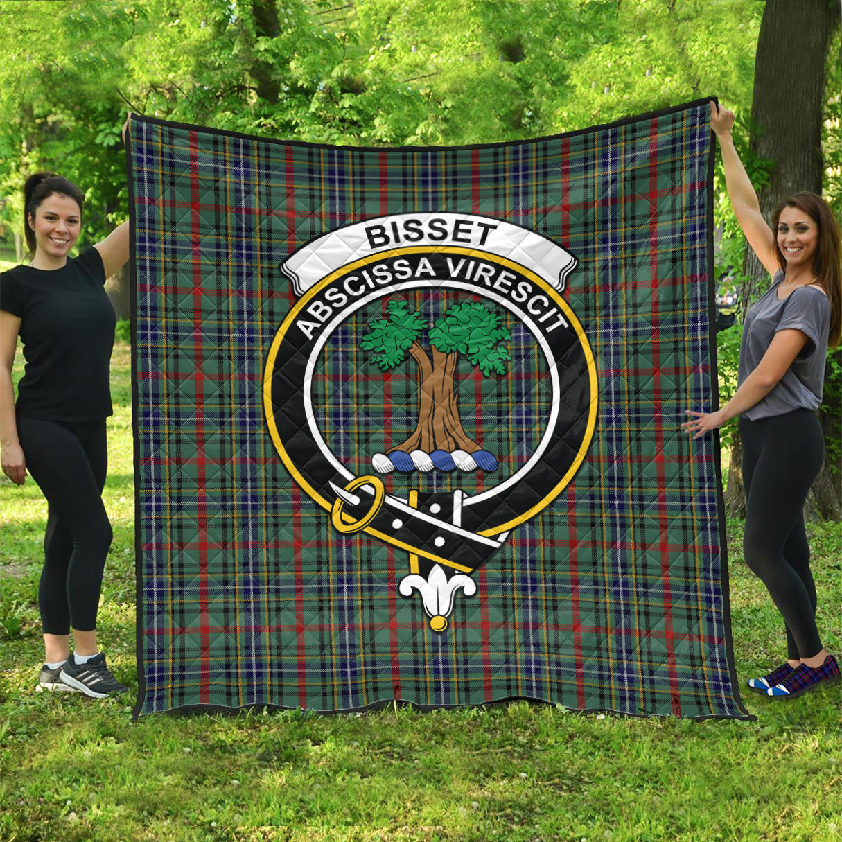 Bisset Tartan Quilt with Family Crest - Tartanvibesclothing