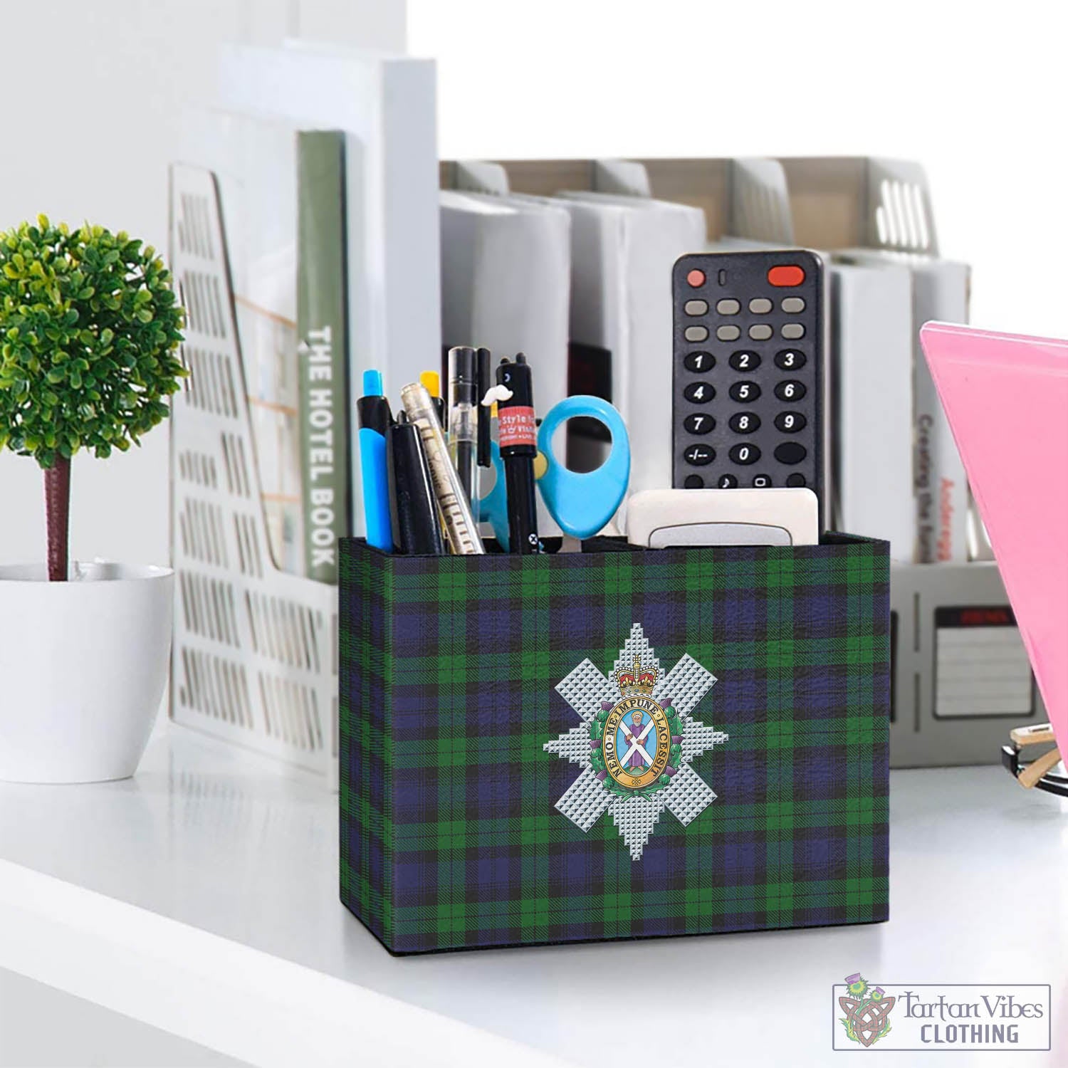 Tartan Vibes Clothing Black Watch Tartan Pen Holder with Family Crest