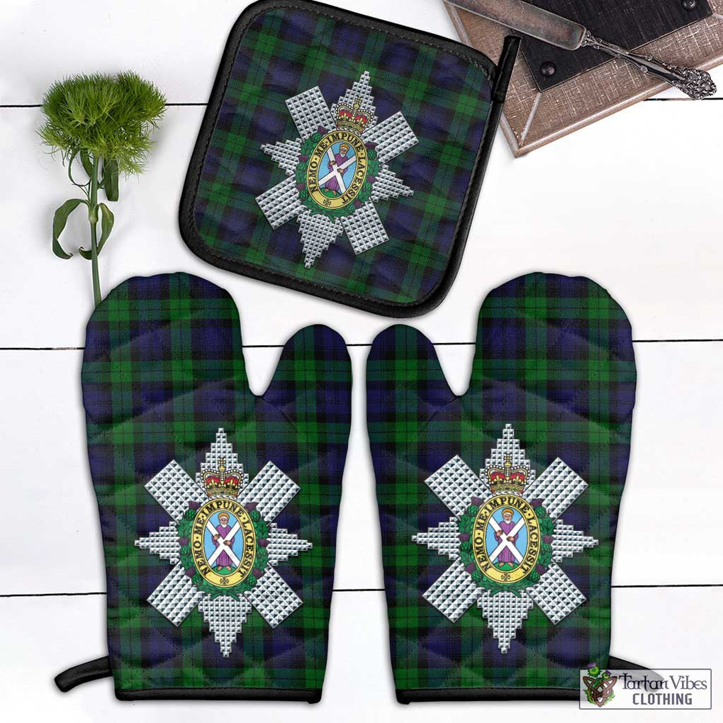 Black Watch Tartan Combo Oven Mitt & Pot-Holder with Family Crest Combo 1 Oven Mitt & 1 Pot-Holder Black - Tartan Vibes Clothing