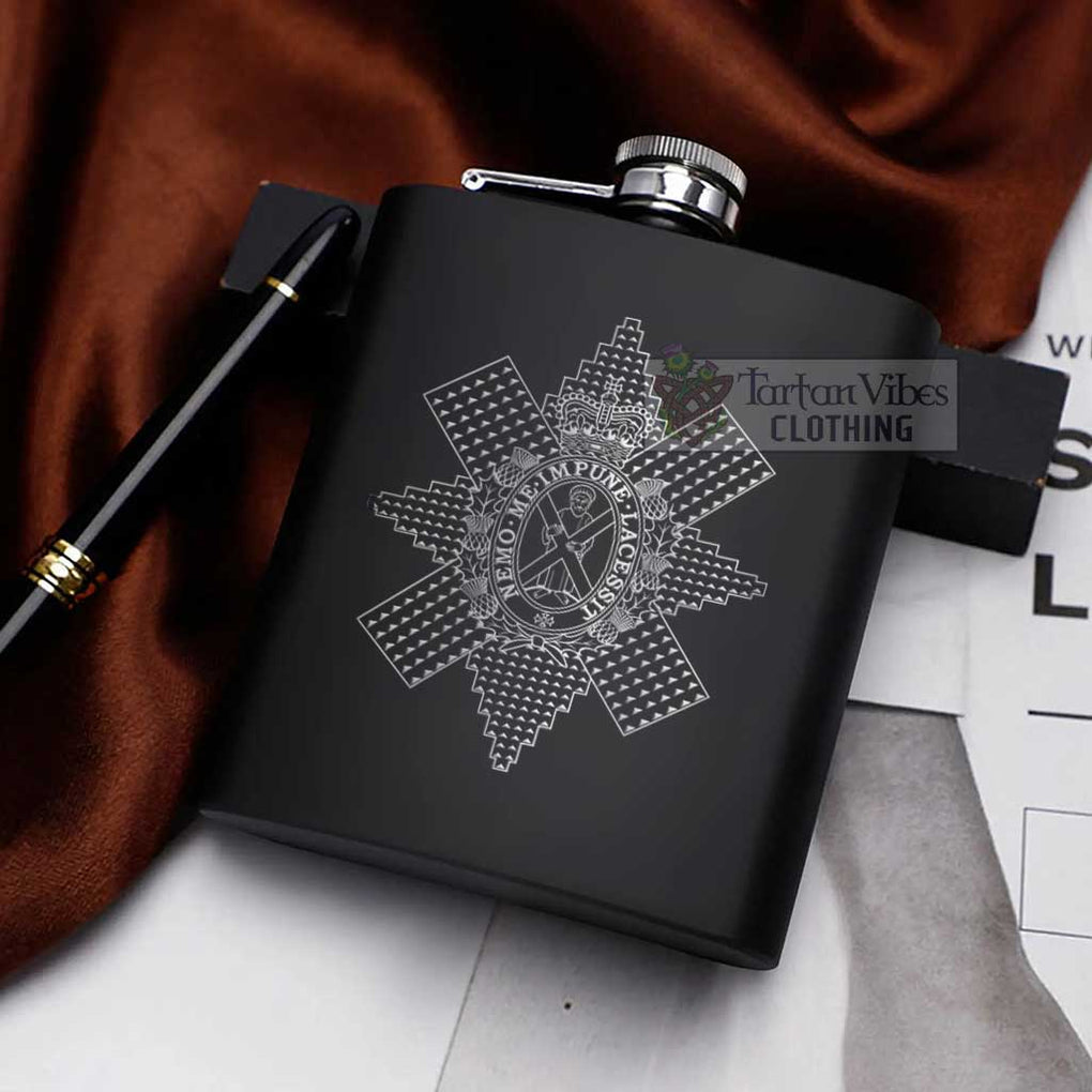 Tartan Vibes Clothing Black Watch Crest Hip Flask Set 7oz Black Stainless Steel with A Gift Box