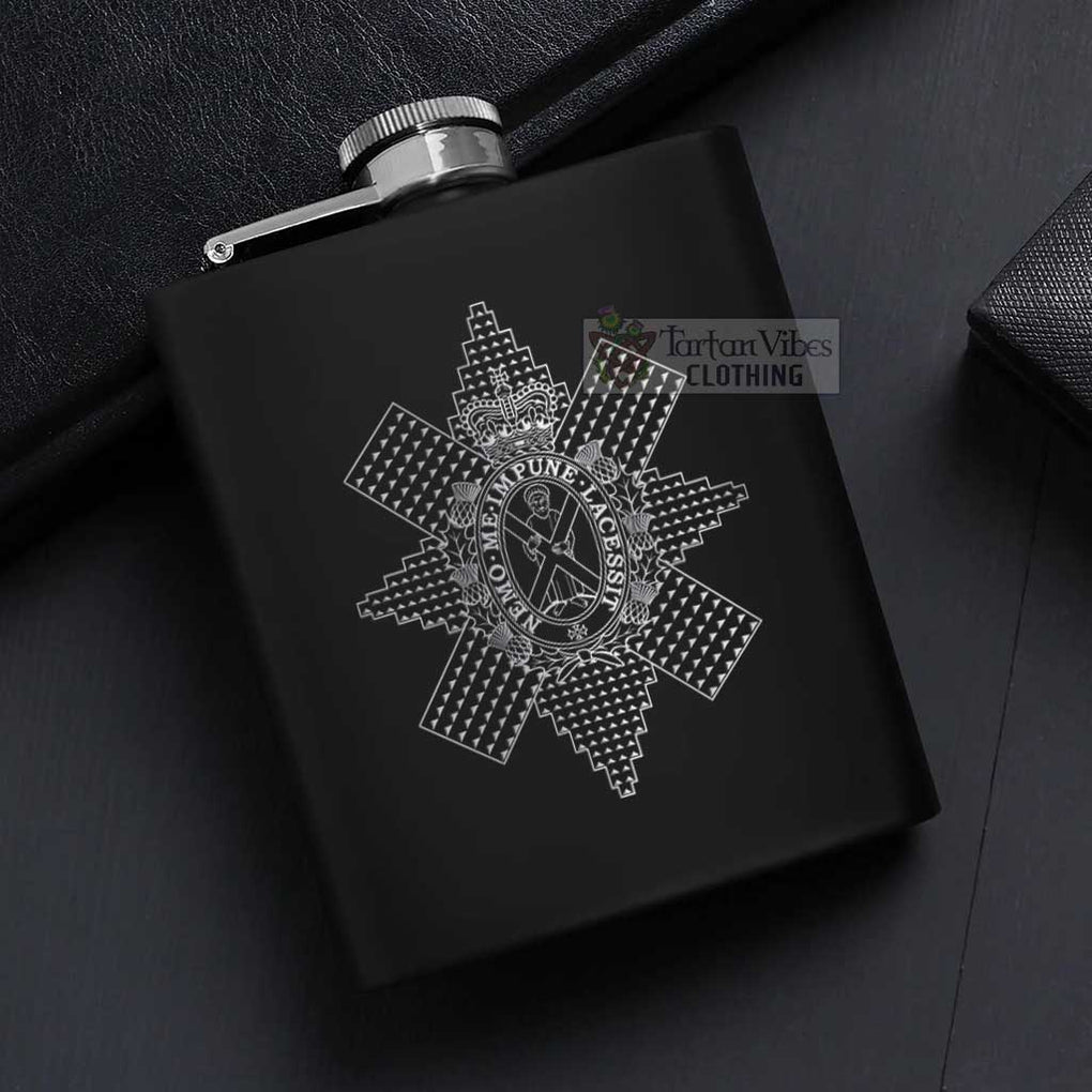 Tartan Vibes Clothing Black Watch Crest Hip Flask Set 7oz Black Stainless Steel with A Gift Box