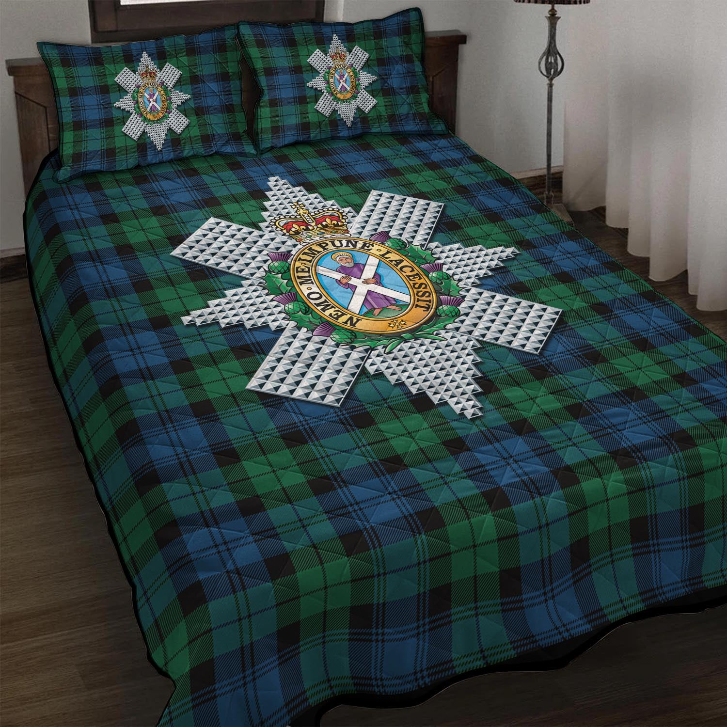 Black Watch Ancient Tartan Quilt Bed Set with Family Crest - Tartan Vibes Clothing