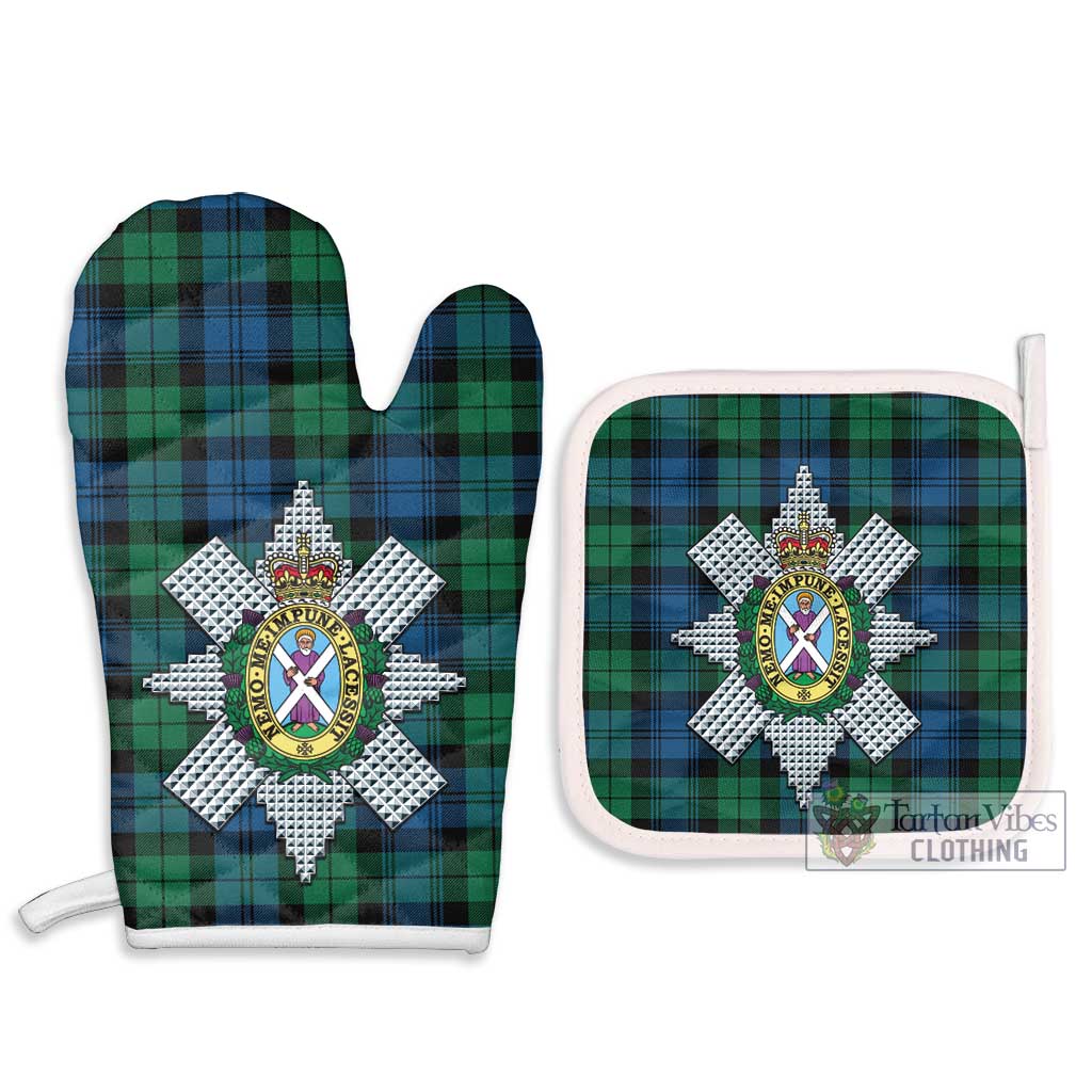 Black Watch Ancient Tartan Combo Oven Mitt & Pot-Holder with Family Crest Combo 1 Oven Mitt & 2 Pot-Holder White - Tartan Vibes Clothing