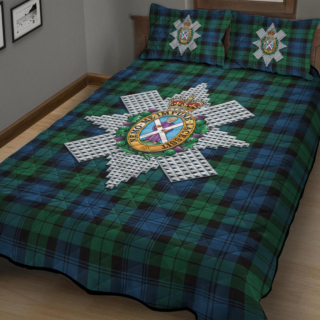 Black Watch Ancient Tartan Quilt Bed Set with Family Crest - Tartan Vibes Clothing