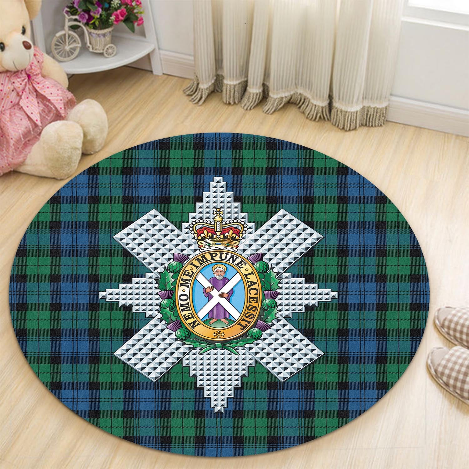 Black Watch Ancient Tartan Round Rug with Family Crest - Tartanvibesclothing