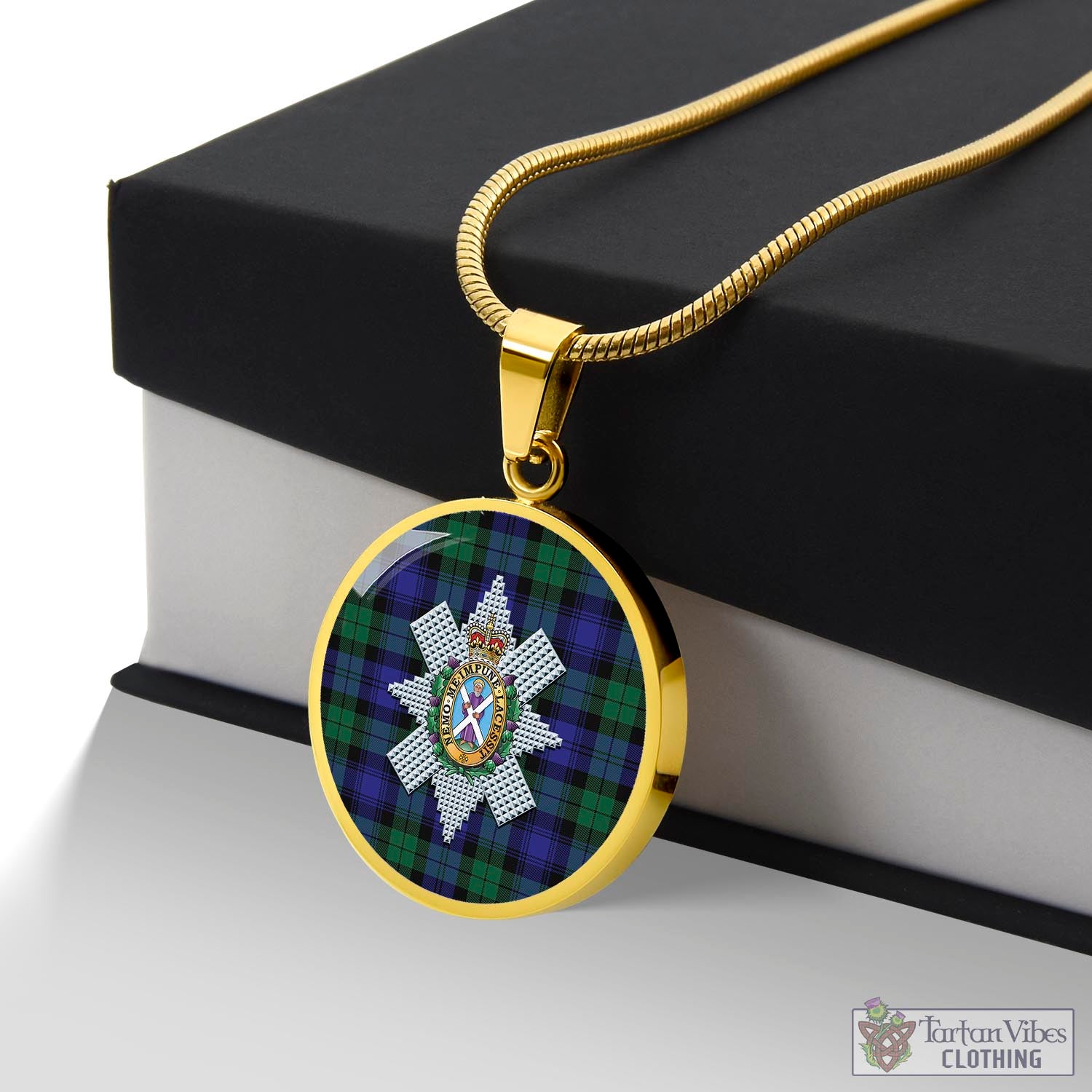 Tartan Vibes Clothing Black Watch Modern Tartan Circle Necklace with Family Crest