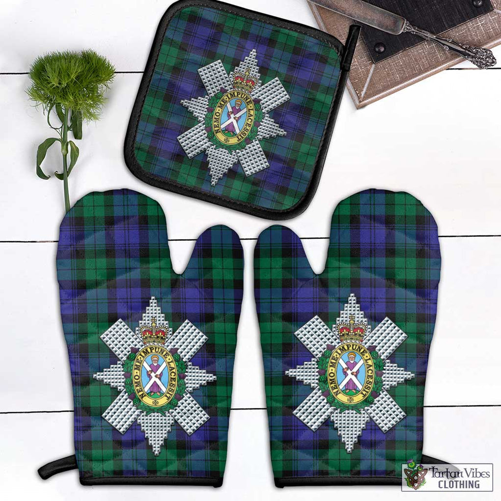 Black Watch Modern Tartan Combo Oven Mitt & Pot-Holder with Family Crest Combo 1 Oven Mitt & 1 Pot-Holder Black - Tartan Vibes Clothing