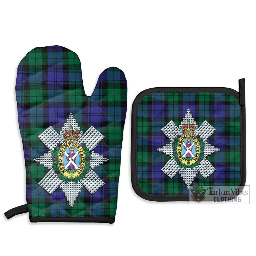 Black Watch Modern Tartan Combo Oven Mitt & Pot-Holder with Family Crest Combo 1 Oven Mitt & 2 Pot-Holder Black - Tartan Vibes Clothing