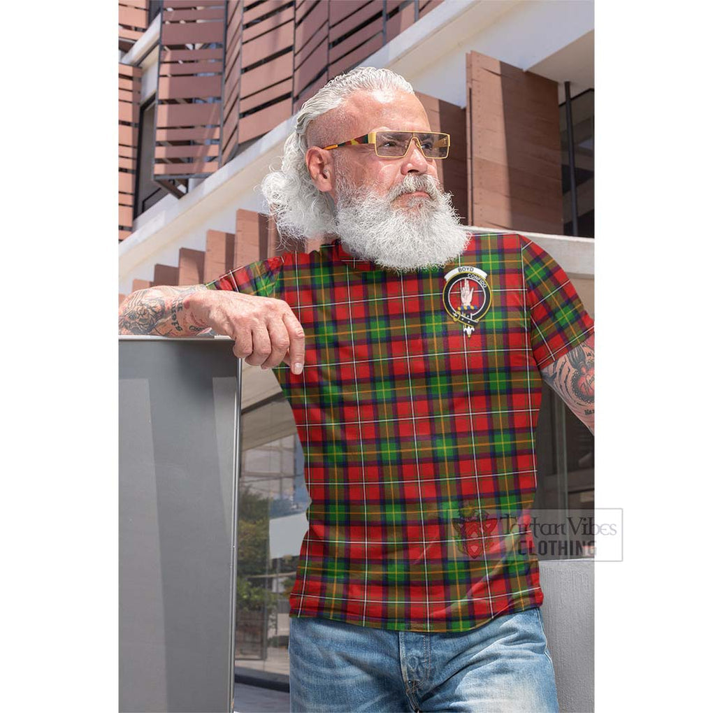 Tartan Vibes Clothing Boyd Tartan Cotton T-shirt with Family Crest and Bearded Skull Holding Bottles of Whiskey