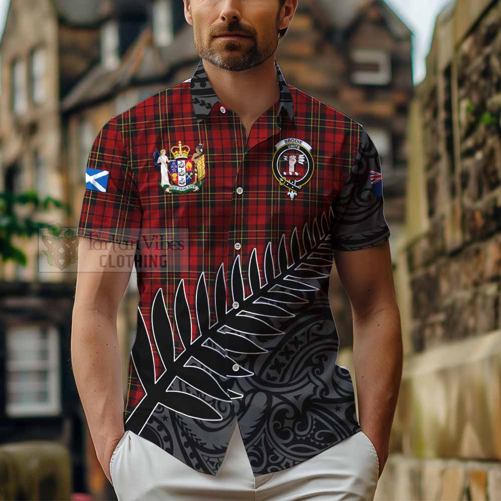 Tartan Vibes Clothing Brodie Crest Tartan Short Sleeve Button Shirt with New Zealand Silver Fern Half Style