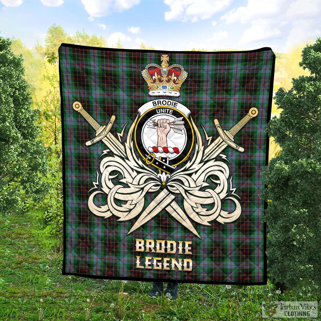 Tartan Vibes Clothing Brodie Hunting Tartan Quilt with Clan Crest and the Golden Sword of Courageous Legacy