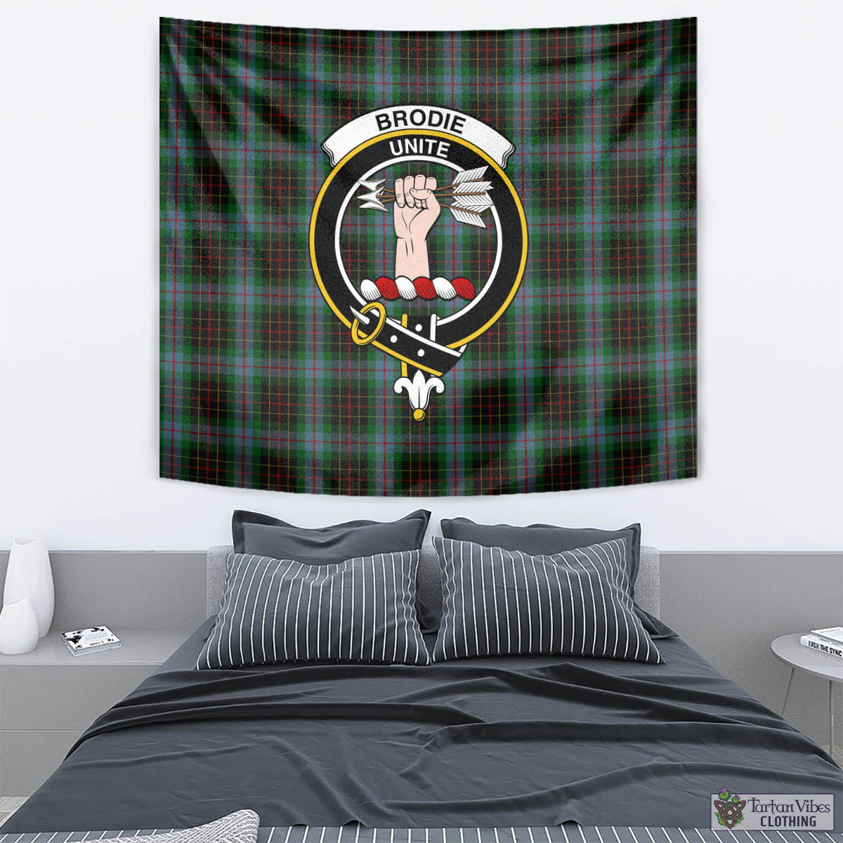 Tartan Vibes Clothing Brodie Hunting Tartan Tapestry Wall Hanging and Home Decor for Room with Family Crest