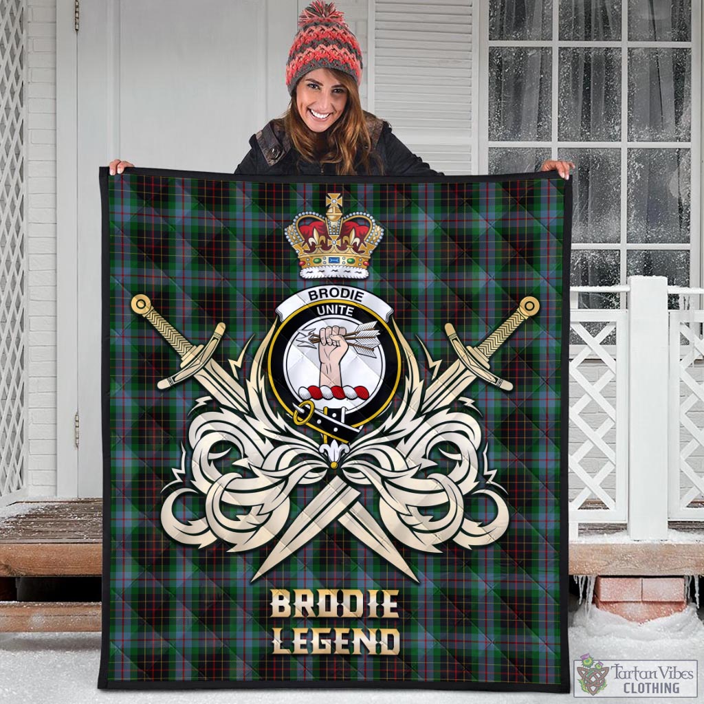 Tartan Vibes Clothing Brodie Hunting Tartan Quilt with Clan Crest and the Golden Sword of Courageous Legacy