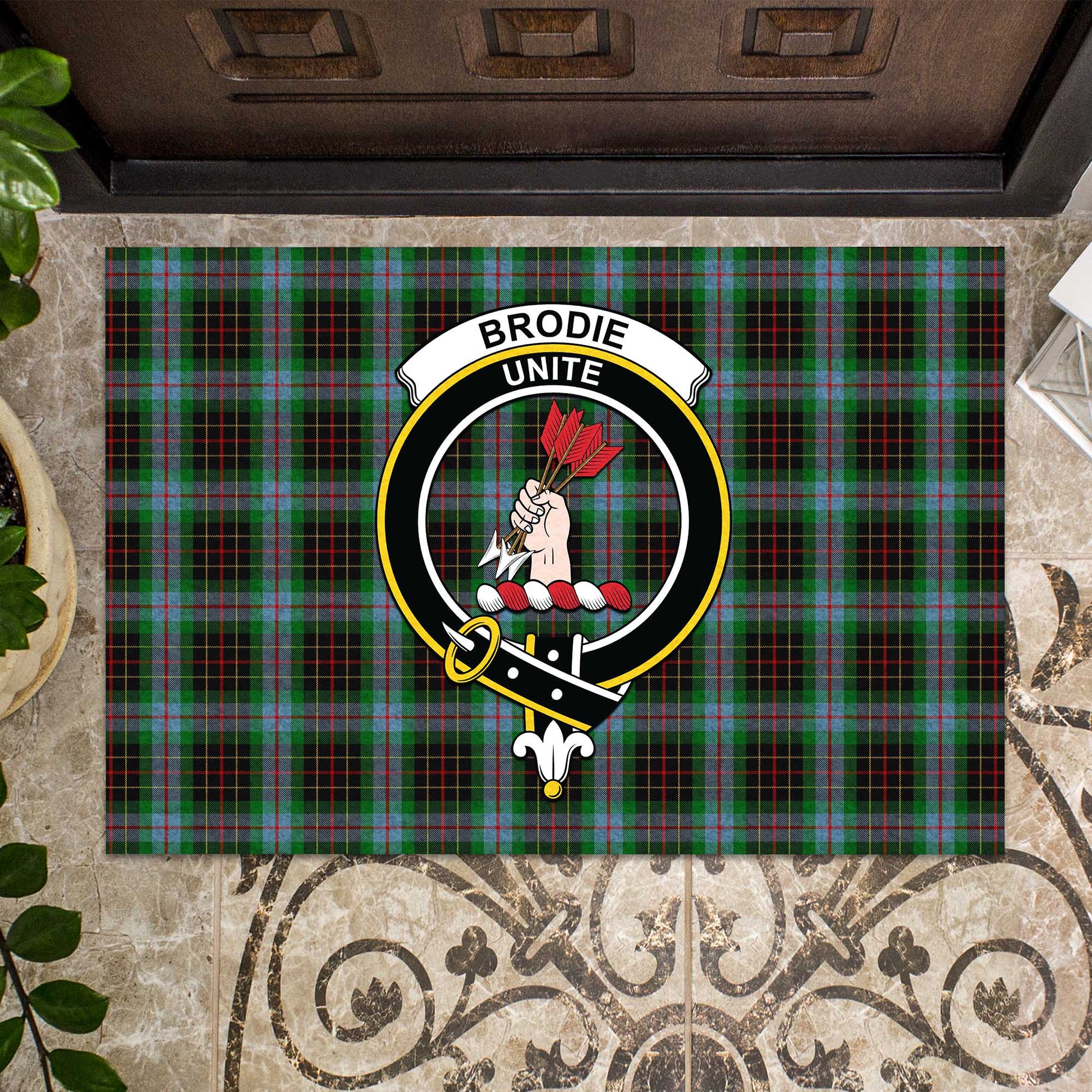 Brodie Hunting Tartan Door Mat with Family Crest - Tartanvibesclothing