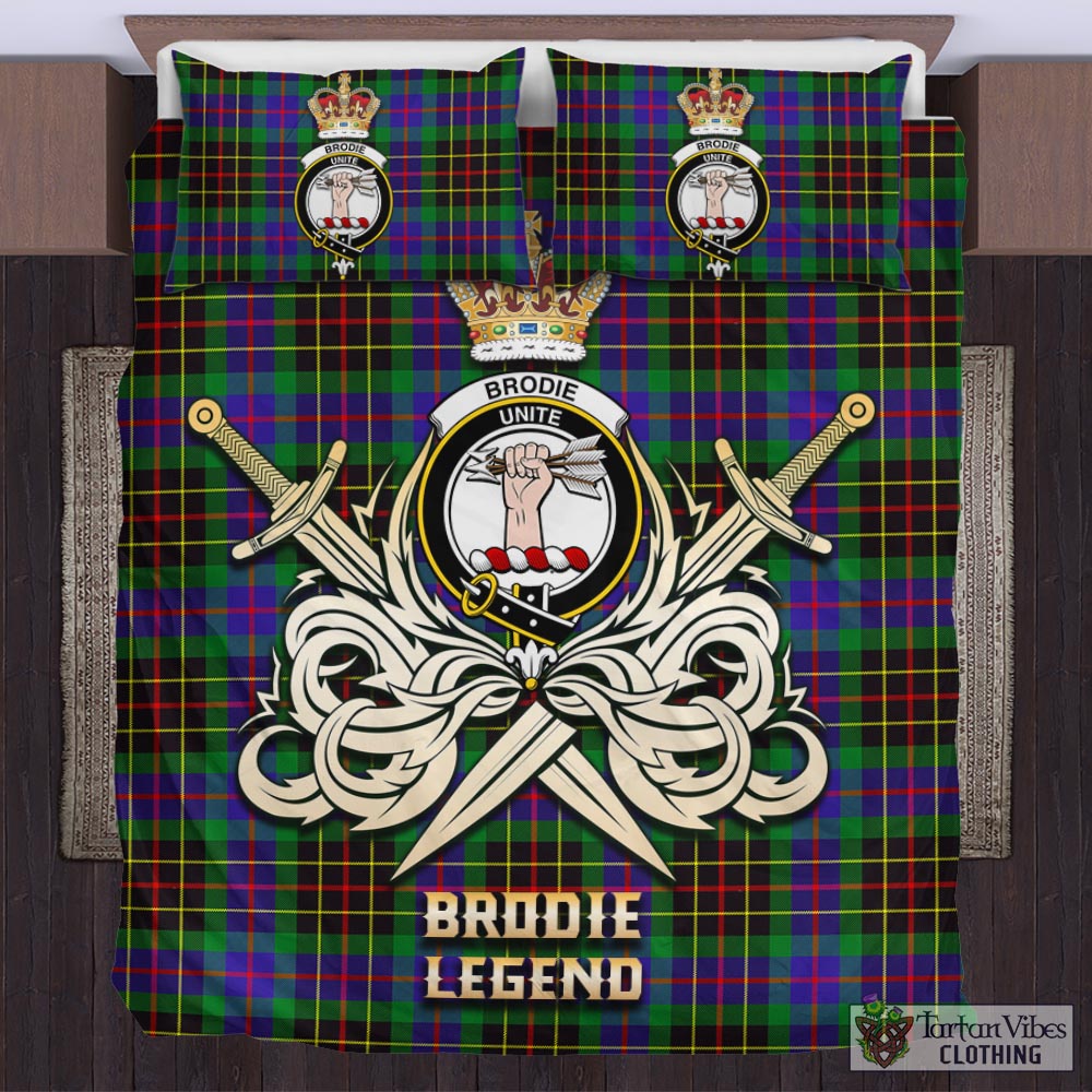 Tartan Vibes Clothing Brodie Hunting Modern Tartan Bedding Set with Clan Crest and the Golden Sword of Courageous Legacy