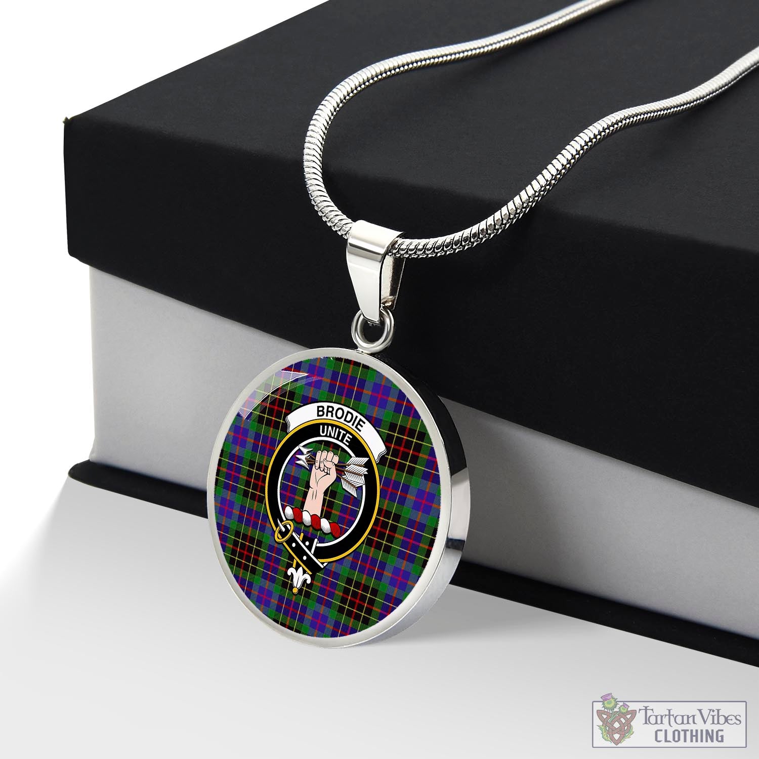 Tartan Vibes Clothing Brodie Hunting Modern Tartan Circle Necklace with Family Crest