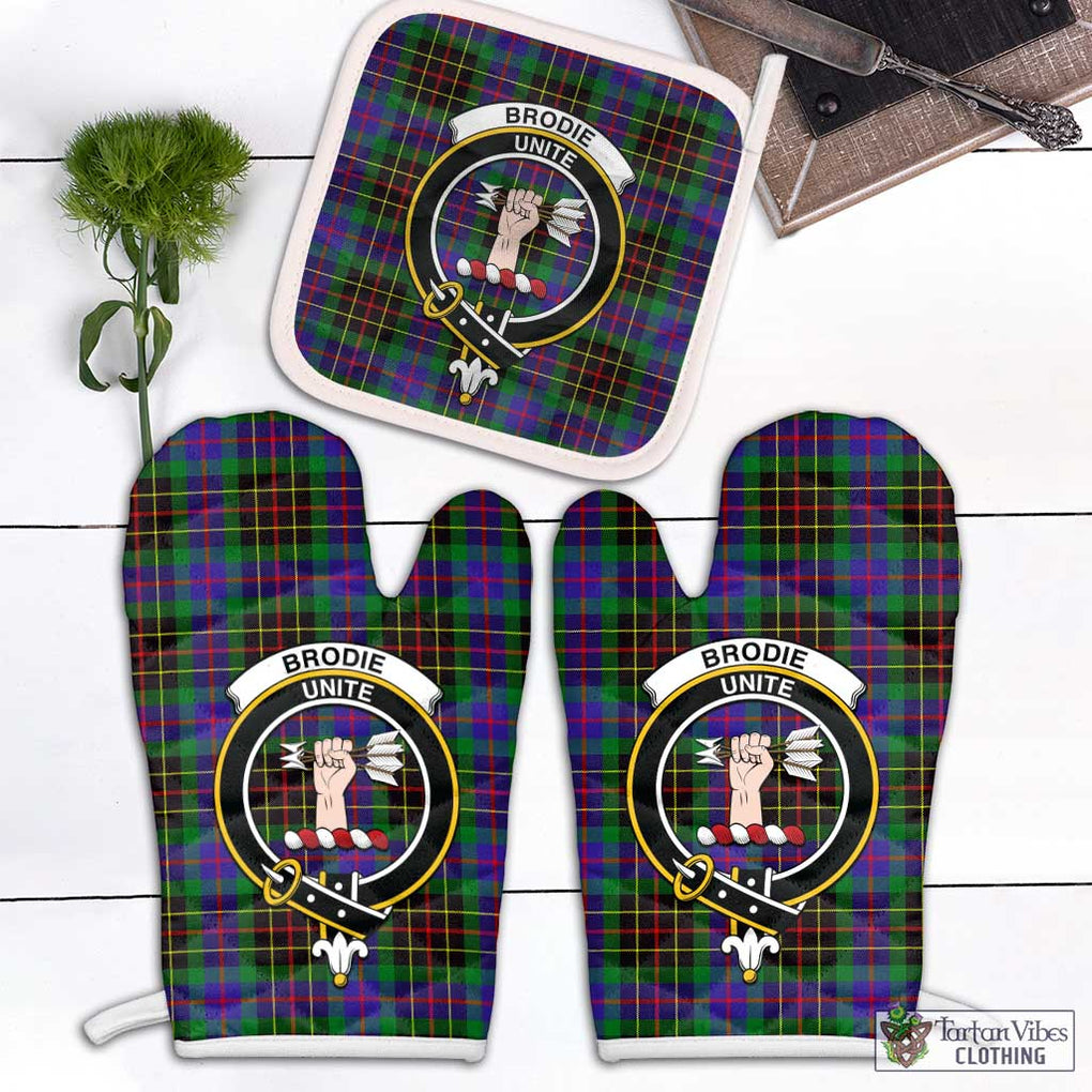 Brodie Hunting Modern Tartan Combo Oven Mitt & Pot-Holder with Family Crest Combo 1 Oven Mitt & 1 Pot-Holder White - Tartan Vibes Clothing