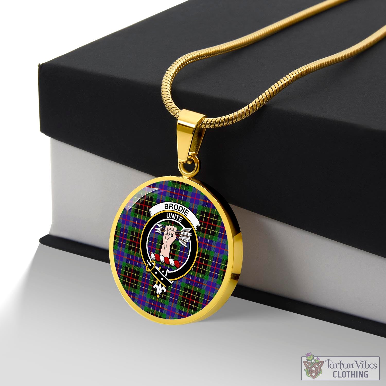 Tartan Vibes Clothing Brodie Hunting Modern Tartan Circle Necklace with Family Crest