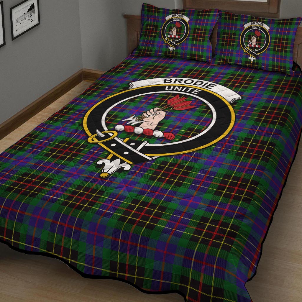 Brodie Hunting Modern Tartan Quilt Bed Set with Family Crest - Tartan Vibes Clothing