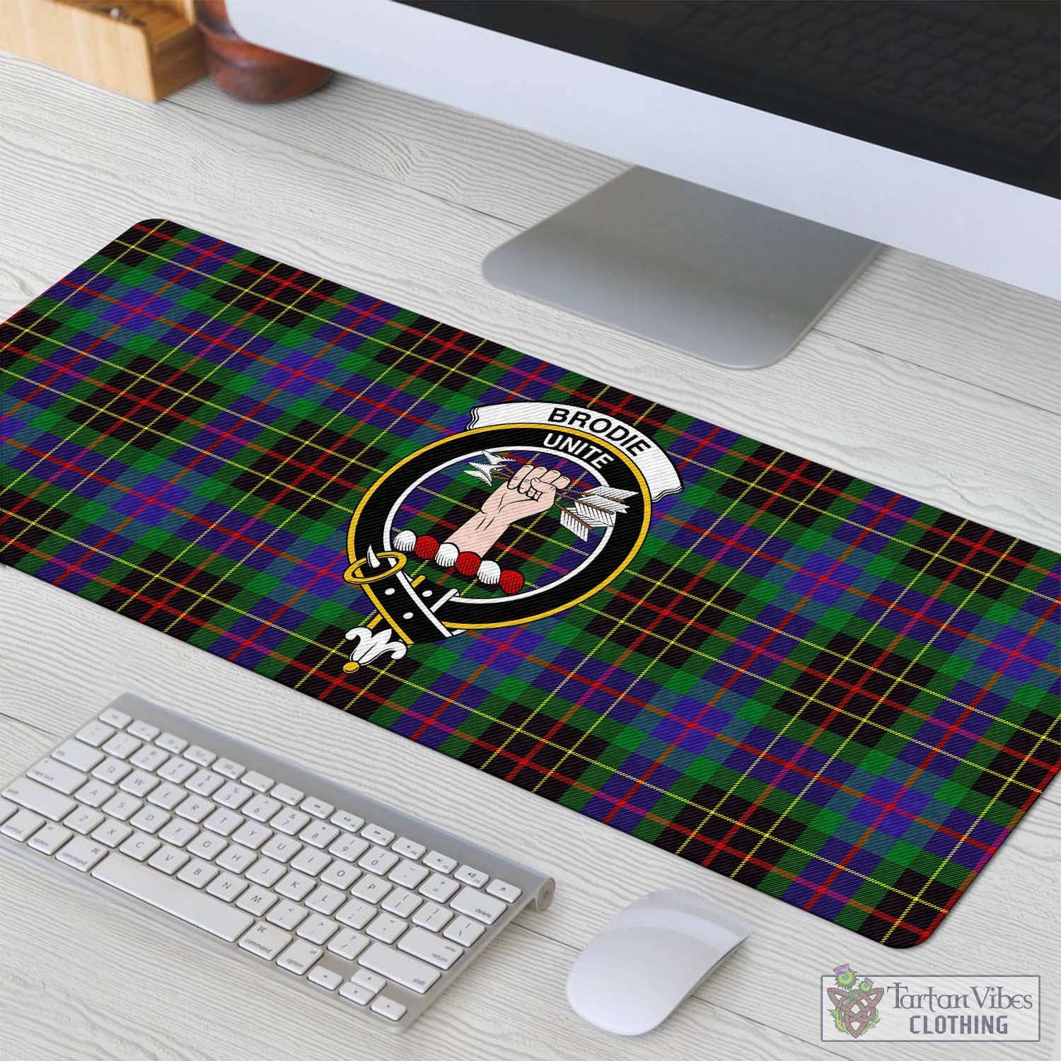 Tartan Vibes Clothing Brodie Hunting Modern Tartan Mouse Pad with Family Crest