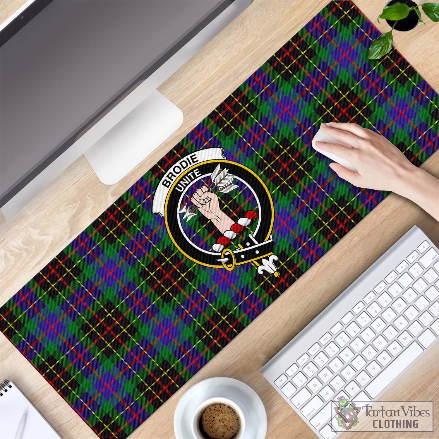 Tartan Vibes Clothing Brodie Hunting Modern Tartan Mouse Pad with Family Crest