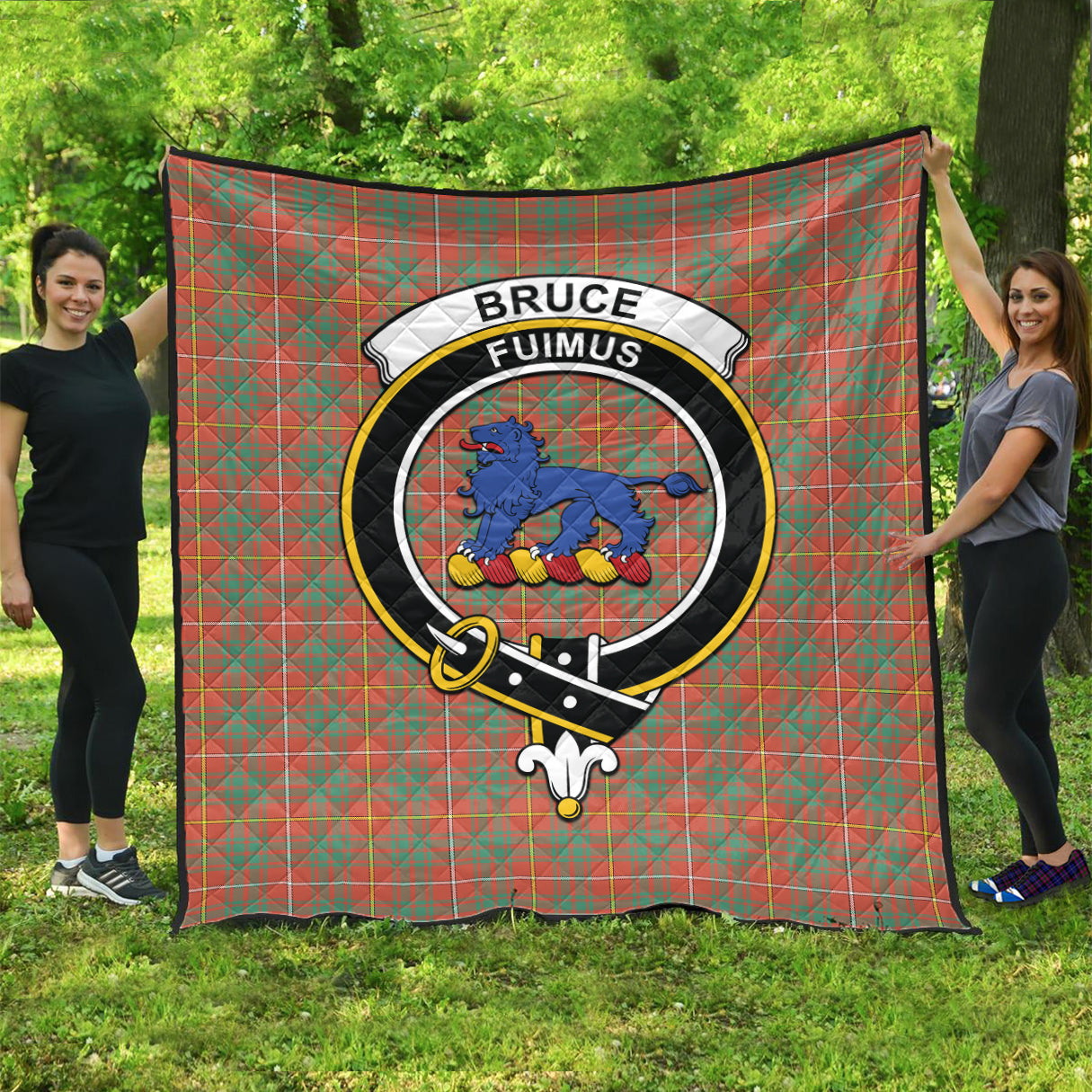 Bruce Ancient Tartan Quilt with Family Crest - Tartanvibesclothing