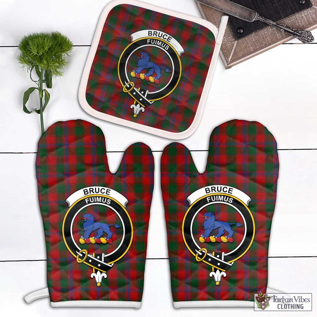 Bruce Old Tartan Combo Oven Mitt & Pot-Holder with Family Crest Combo 1 Oven Mitt & 1 Pot-Holder White - Tartan Vibes Clothing