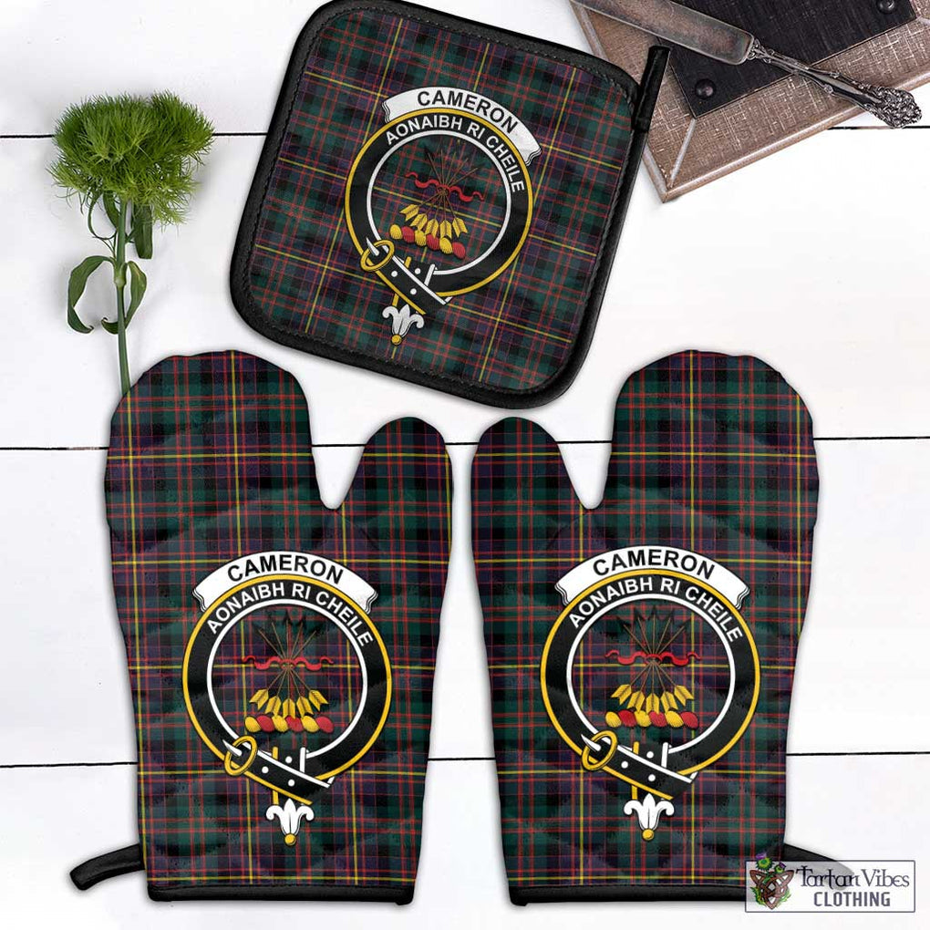 Cameron Highlanders of Ottawa Tartan Combo Oven Mitt & Pot-Holder with Family Crest Combo 1 Oven Mitt & 1 Pot-Holder Black - Tartan Vibes Clothing