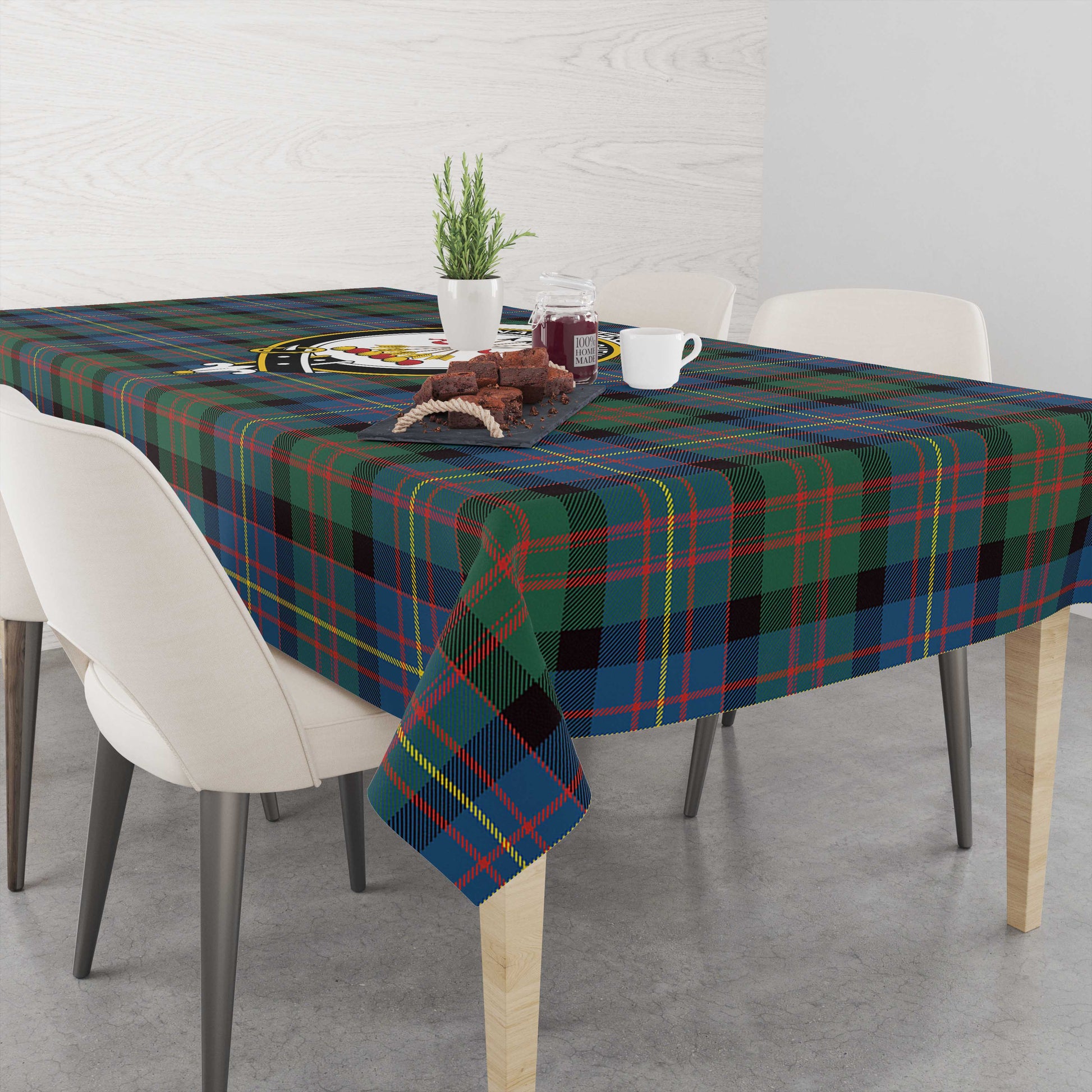 cameron-of-erracht-ancient-tatan-tablecloth-with-family-crest