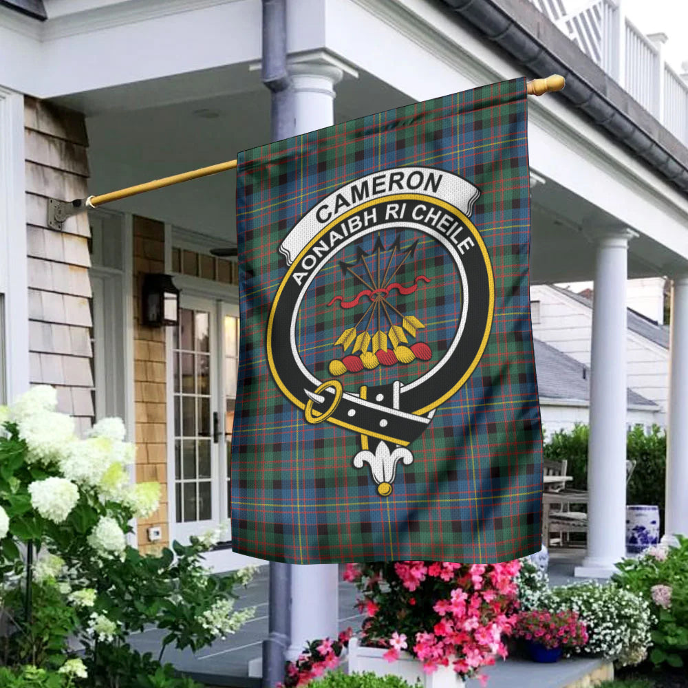 cameron-of-erracht-ancient-tartan-flag-with-family-crest