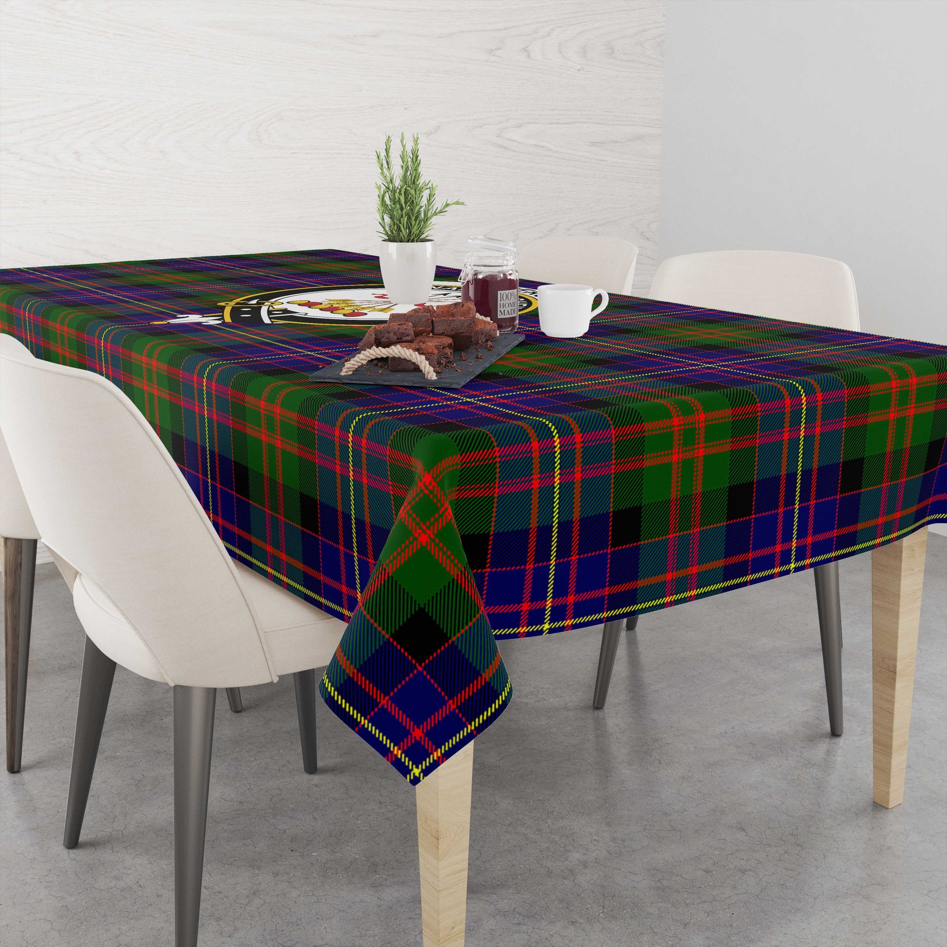 cameron-of-erracht-modern-tatan-tablecloth-with-family-crest