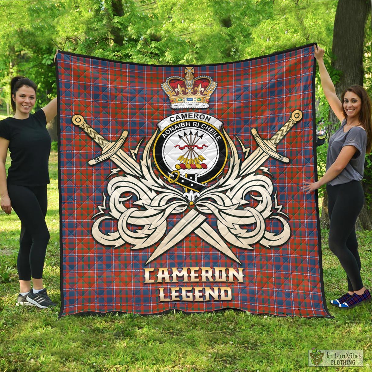 Tartan Vibes Clothing Cameron of Lochiel Ancient Tartan Quilt with Clan Crest and the Golden Sword of Courageous Legacy