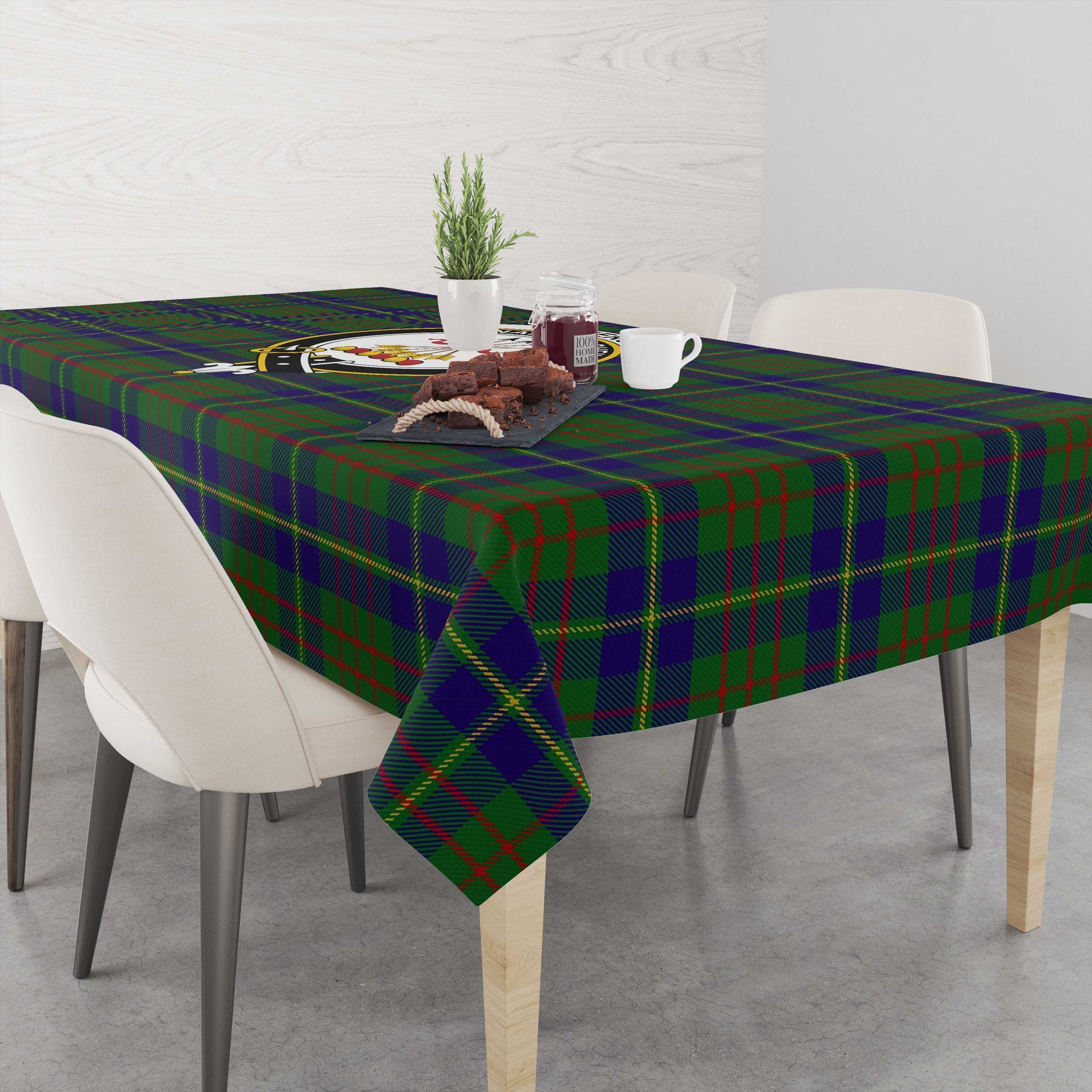 cameron-of-lochiel-hunting-tatan-tablecloth-with-family-crest