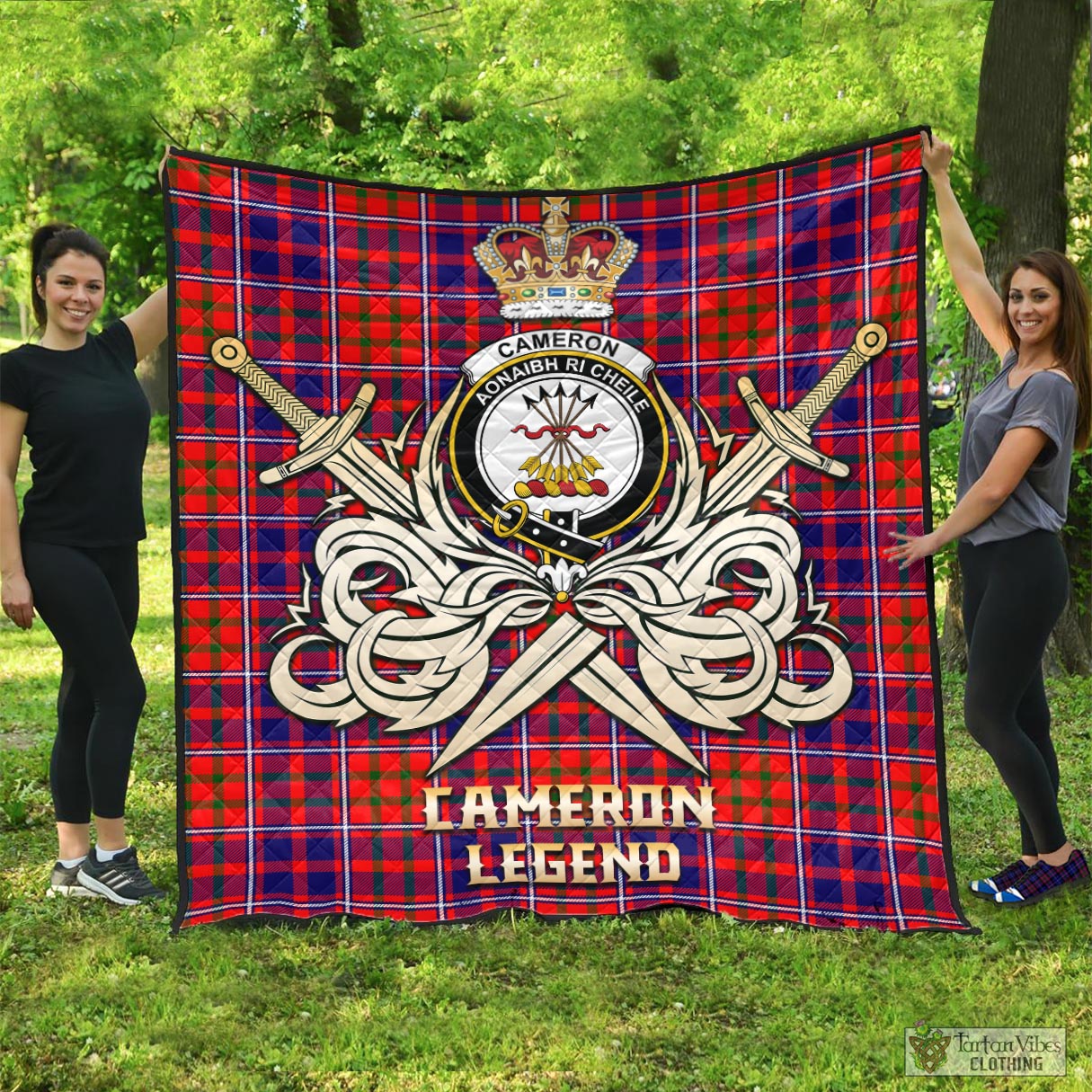 Tartan Vibes Clothing Cameron of Lochiel Modern Tartan Quilt with Clan Crest and the Golden Sword of Courageous Legacy