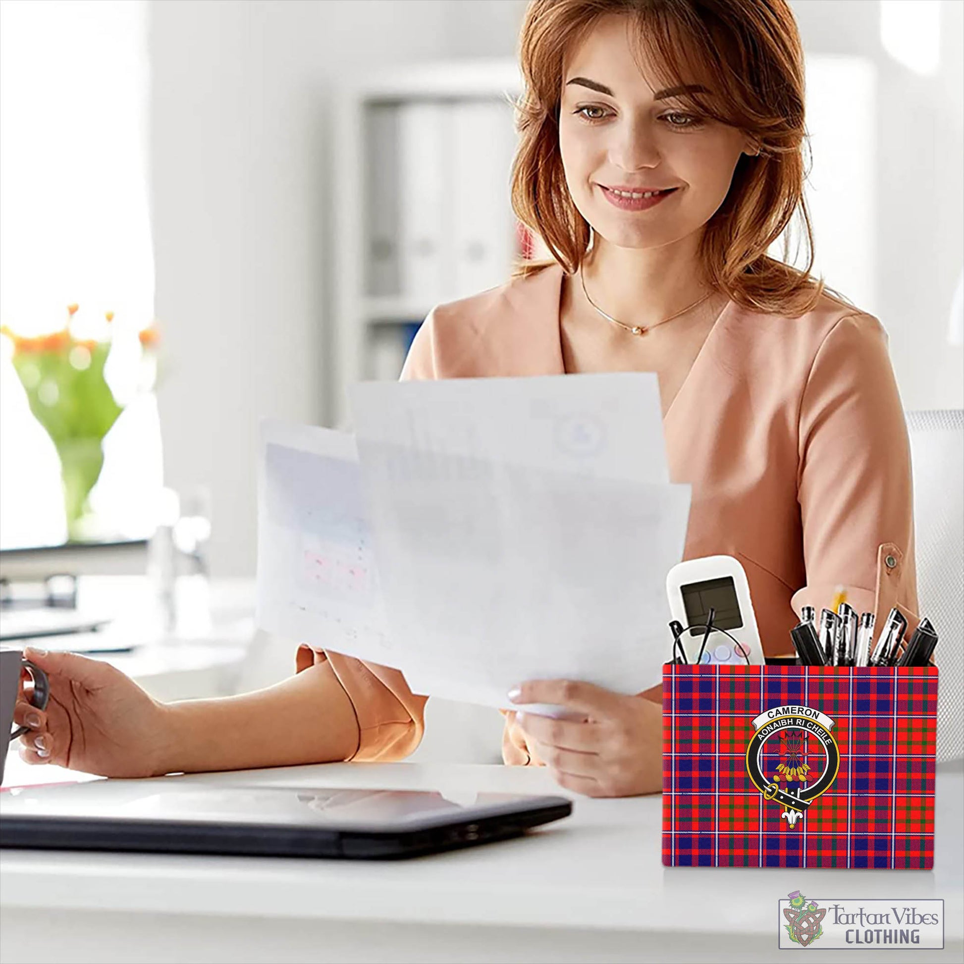 Tartan Vibes Clothing Cameron of Lochiel Modern Tartan Pen Holder with Family Crest